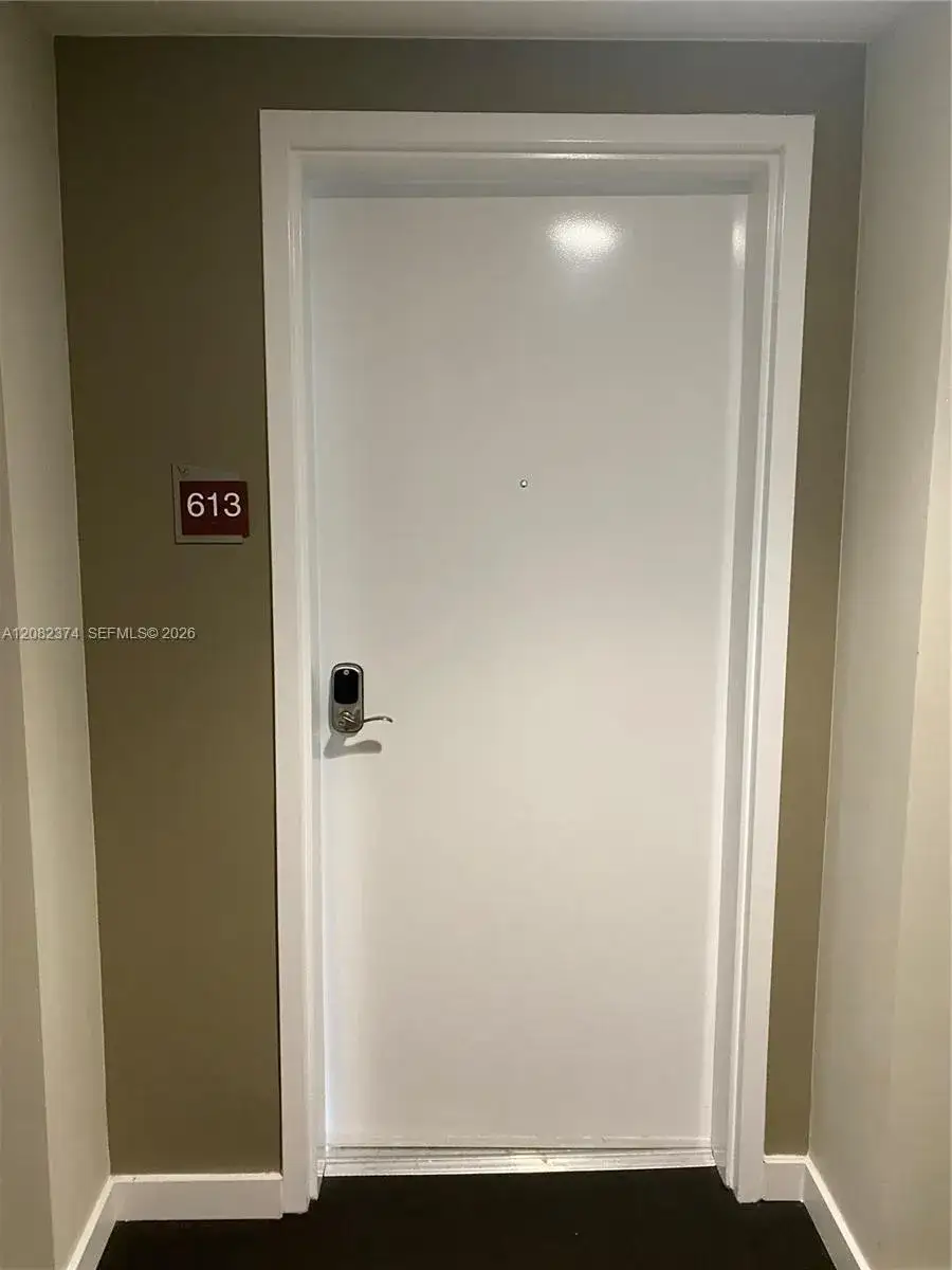 2 bedroom 2 bath Residential Lease for rent at 7875 NW 107th Ave # 613, Doral FL 33178