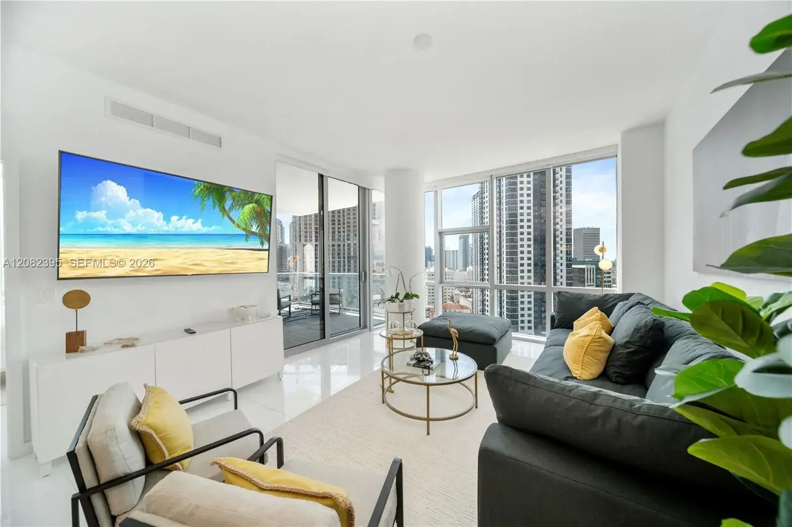 3 bedroom 4 bath Residential Lease for rent at 851 NE 1st Ave # 2011, Miami FL 33132