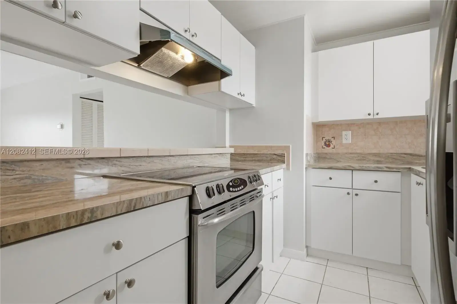 2 bedroom 1 bath Residential Lease for rent at 6090 W Flagler St # 307, Miami FL 33144