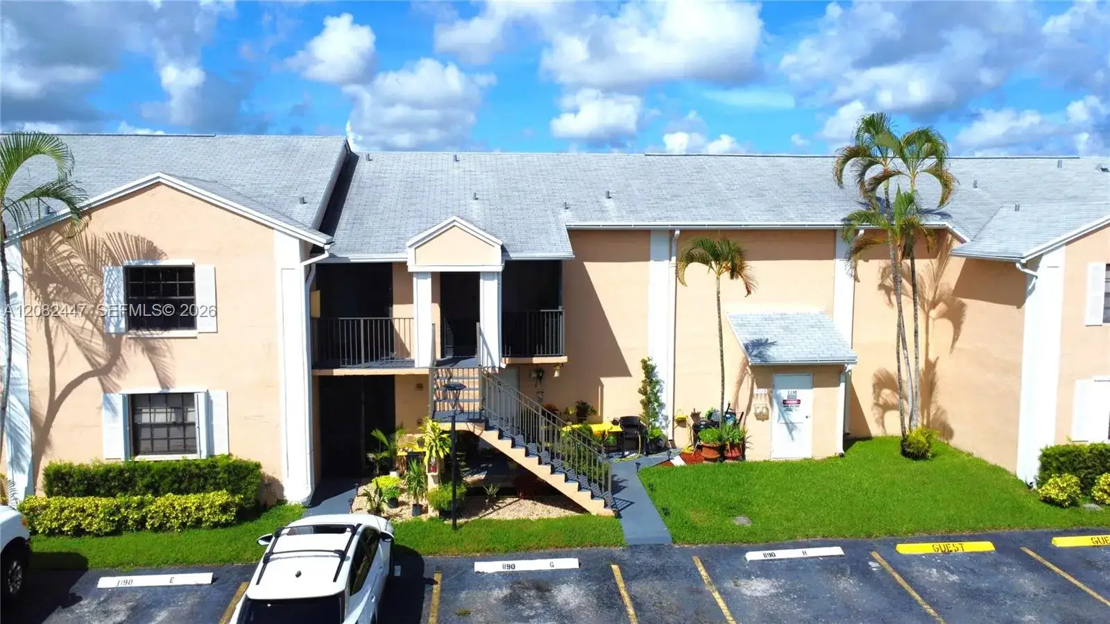 2 bedroom 2 bath Residential Lease for rent at 1190 Washington Cir # 1190E, Homestead FL 33034