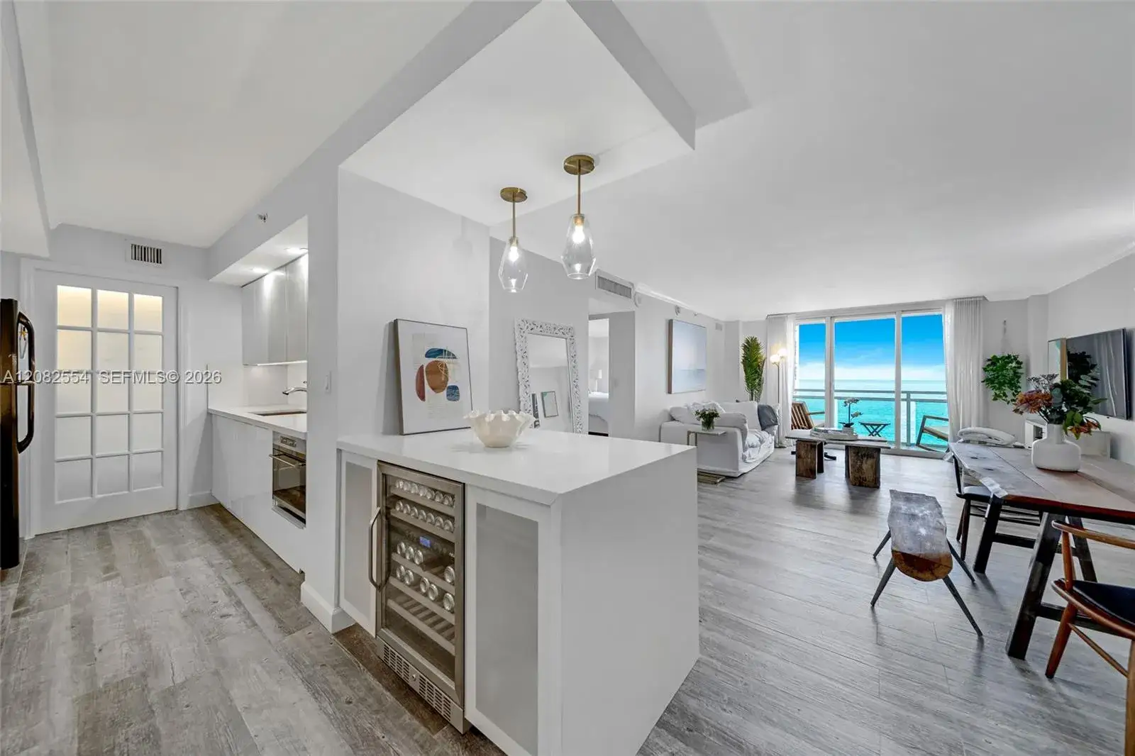 2 bedroom 1 bath Residential Lease for rent at 6917 Collins Ave # 1409, Miami Beach FL 33141