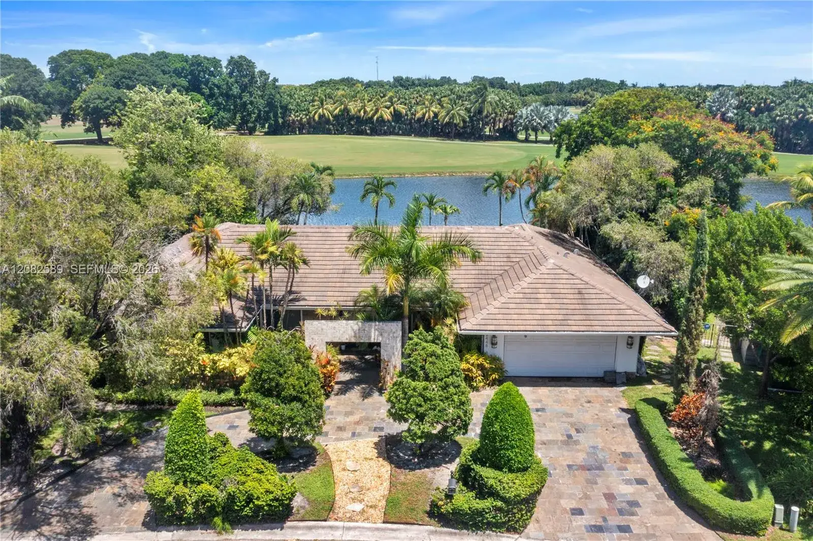 4 bedroom 3 bath Residential for sale at 9448 NW 54th Doral Cir Ln, Doral FL 33178