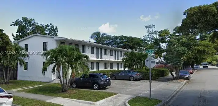 2 bedroom 1 bath Residential Lease for rent at 481 NW 30th St # 2, Miami FL 33127