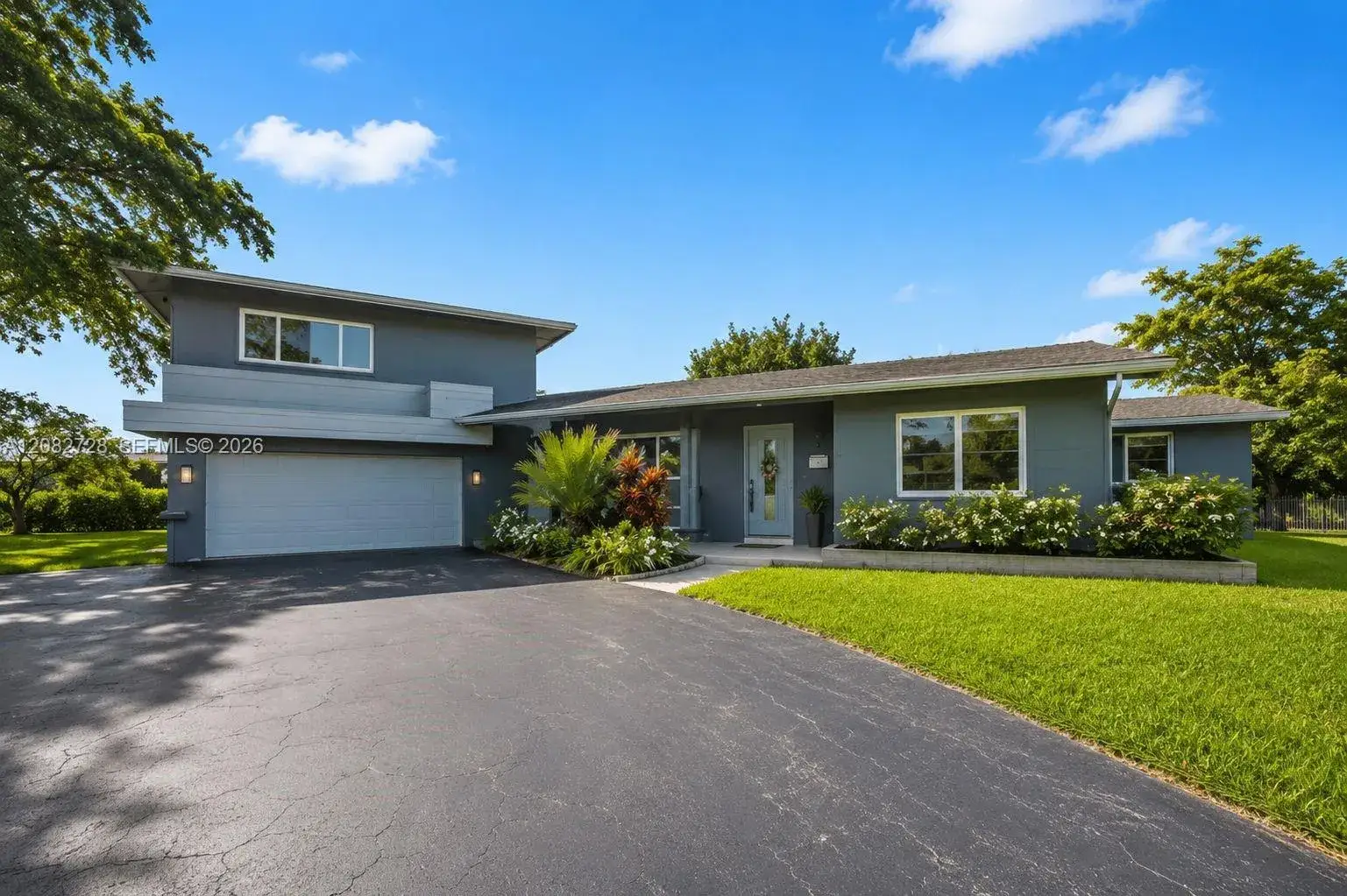4 bedroom 3 bath Residential for sale at 6700 E Tropical Way, Plantation FL 33317