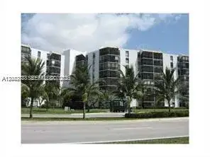 2 bedroom 2 bath Residential for sale at 20500 W Country Club Dr # 711, Aventura FL 33180