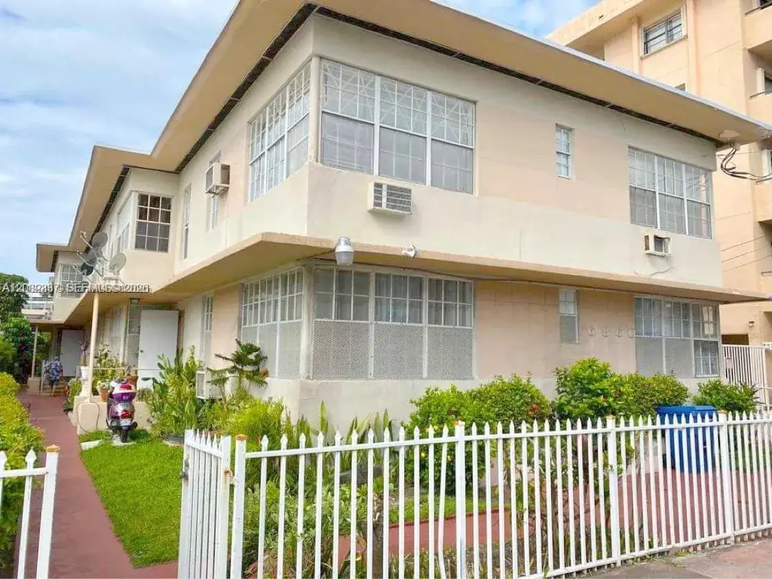 1 bath Residential Lease for rent at 6860 Abbott Ave # 8B, Miami Beach FL 33141
