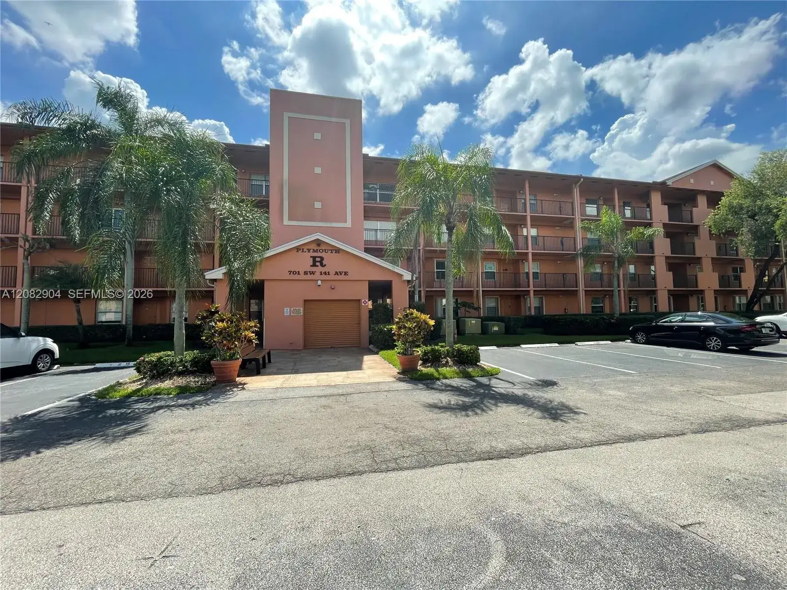 2 bedroom 1 bath Residential for sale at 701 SW 141st Ave # 110R, Pembroke Pines FL 33027