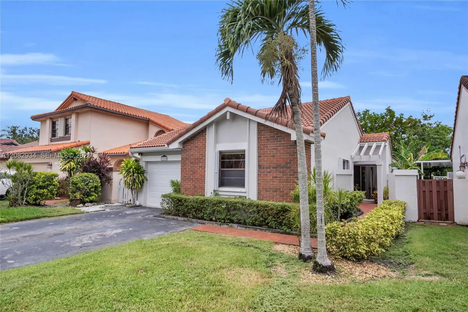 17624 NW 63rd Ct, Hialeah FL 33015