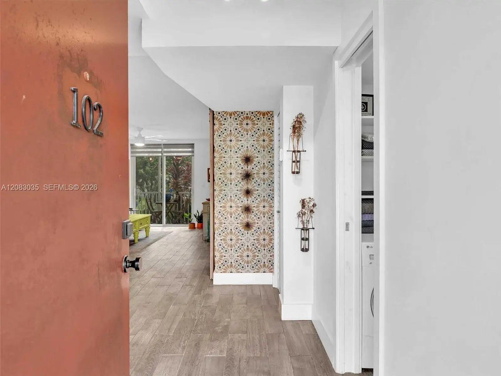 1 bedroom 1 bath Residential Lease for rent at 1700 NE 191st St # 102, Miami FL 33179