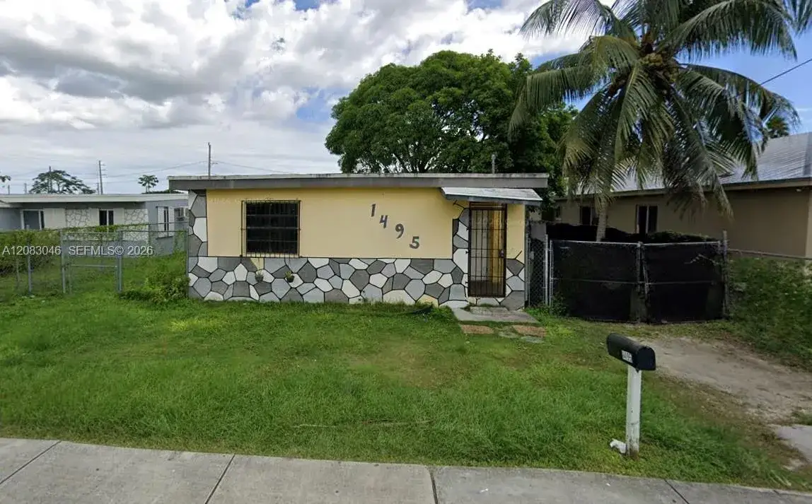 3 bedroom 2 bath Residential for sale at 1495 NW 7th Pl, Florida City FL 33034