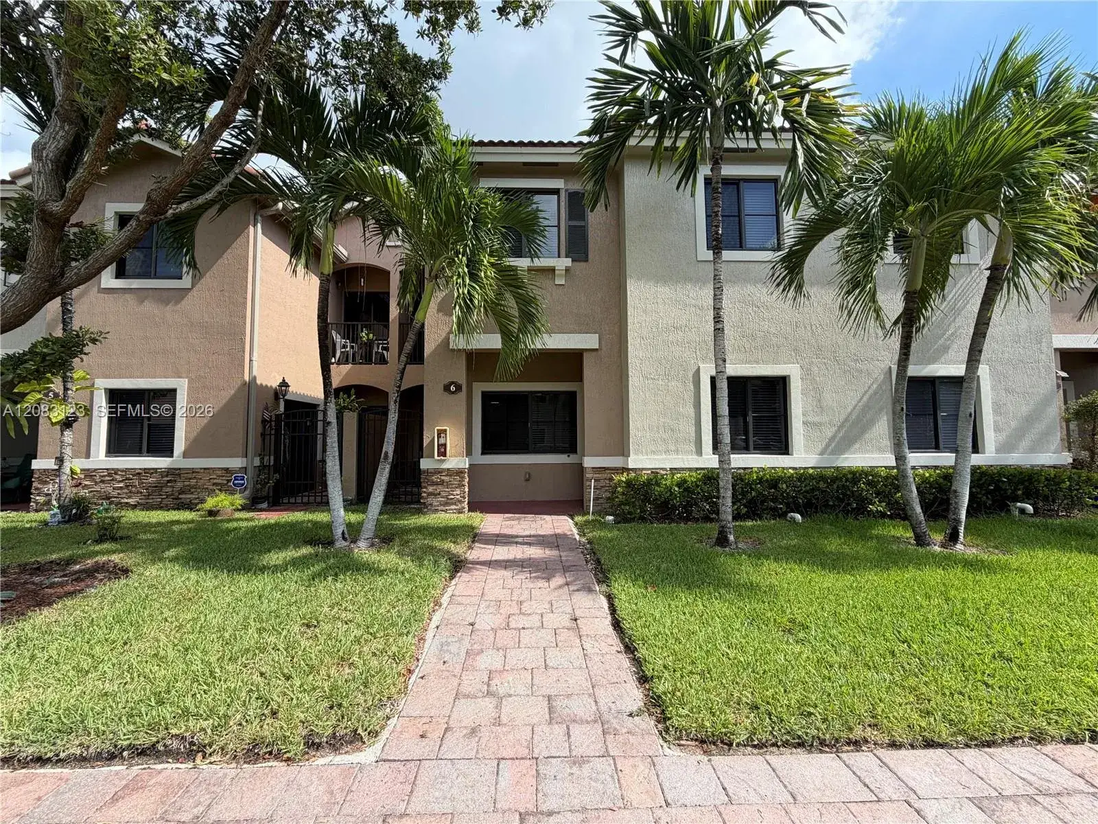 3 bedroom 2 bath Residential for sale at 22411 SW 88th Pl # 26, Cutler Bay FL 33190
