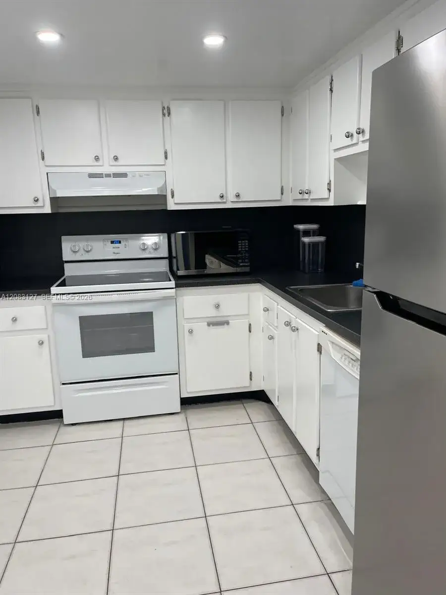 2 bedroom 1 bath Residential Lease for rent at 1200 NE Miami Gardens Dr # 803W, Miami FL 33179