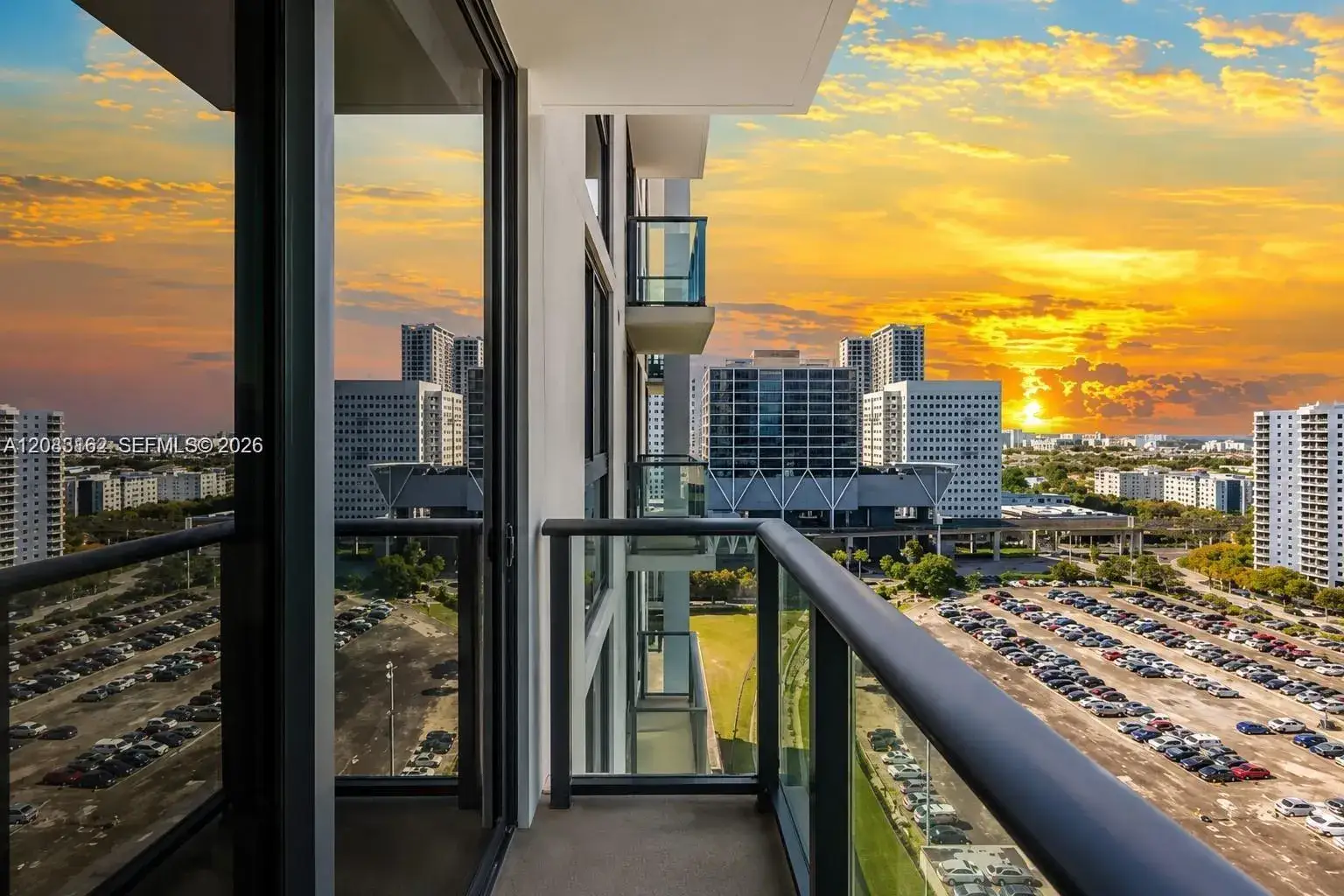 1 bedroom 1 bath Residential for sale at 11 NE 6th St # 1712, Miami FL 33132