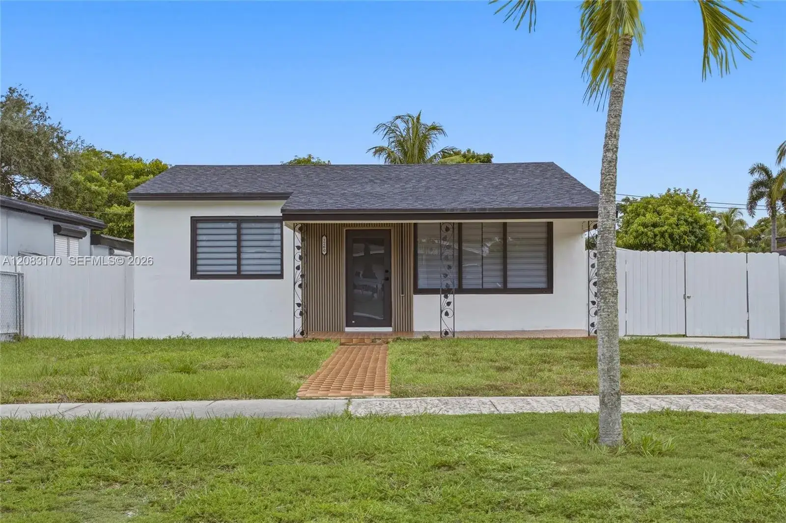 1260 NE 155th St, North Miami Beach FL 33162