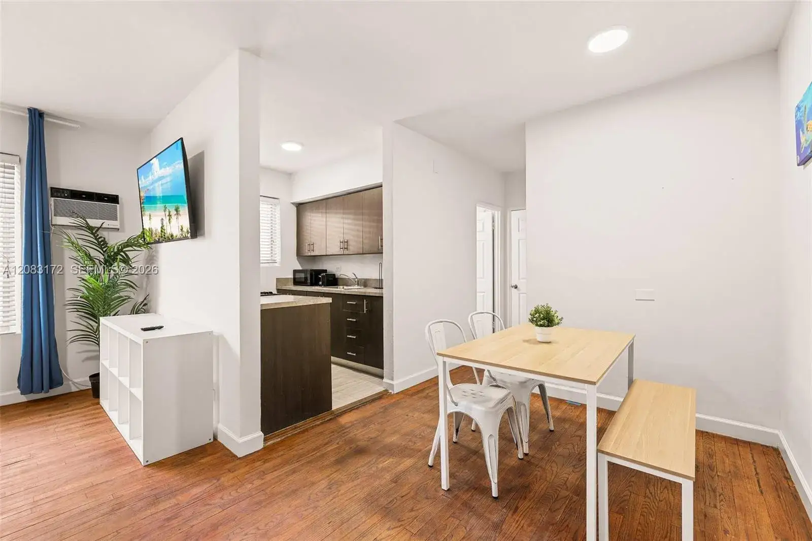 1 bedroom 1 bath Residential Lease for rent at 7340 Harding Ave # 11, Miami Beach FL 33141