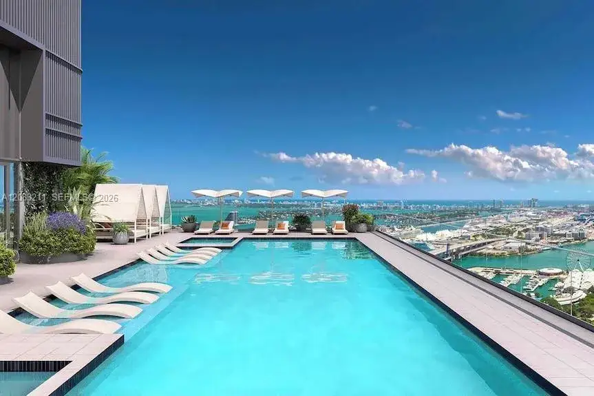 1 bedroom 1 bath Residential Lease for rent at 121 NE 5th St # 2905, Miami FL 33132