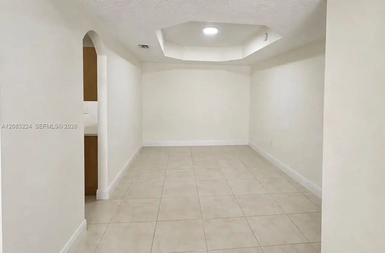 3 bedroom 2 bath Residential Lease for rent at 6720 NW 114th Ave # 804, Doral FL 33178