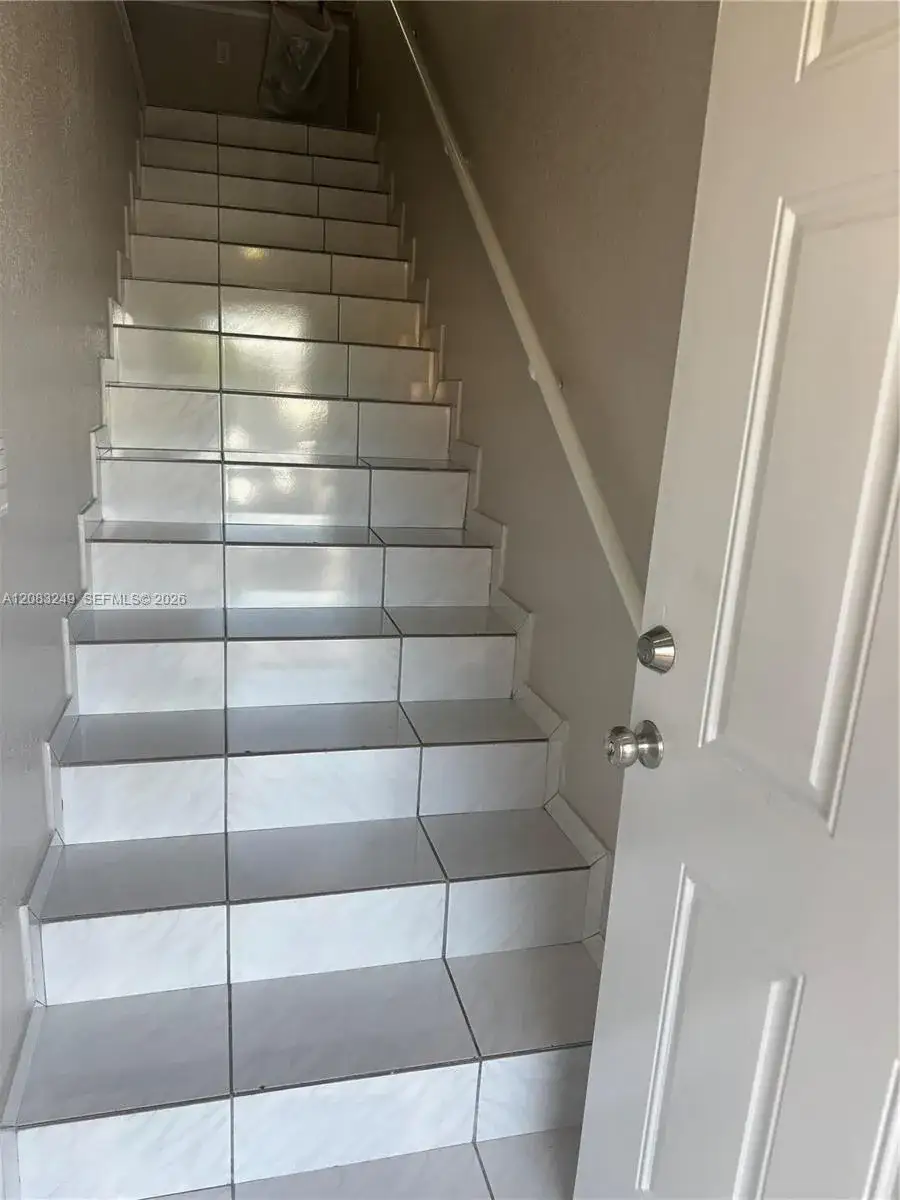 2 bedroom 2 bath Residential Lease for rent at 6801 W 36th Ave # 204, Hialeah FL 33018