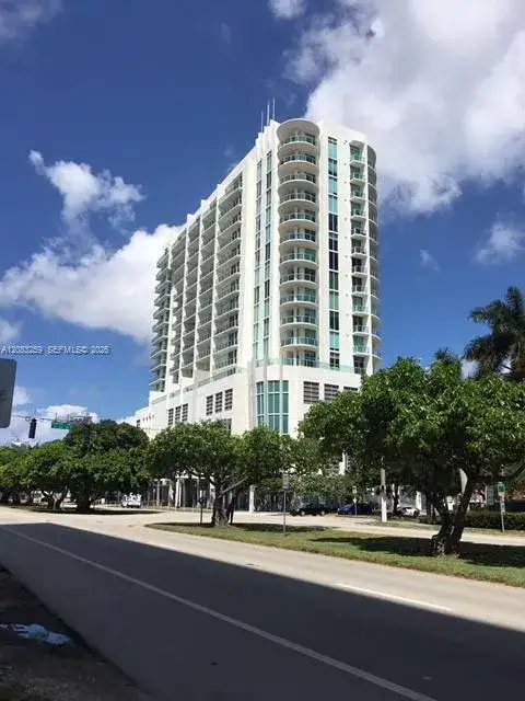 1 bedroom 1 bath Residential Lease for rent at 2525 SW 3rd Ave # 610, Miami FL 33129