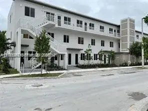 3 bedroom 2 bath Residential Lease for rent at 6453 NW 102nd Path # 301, Doral FL 33178