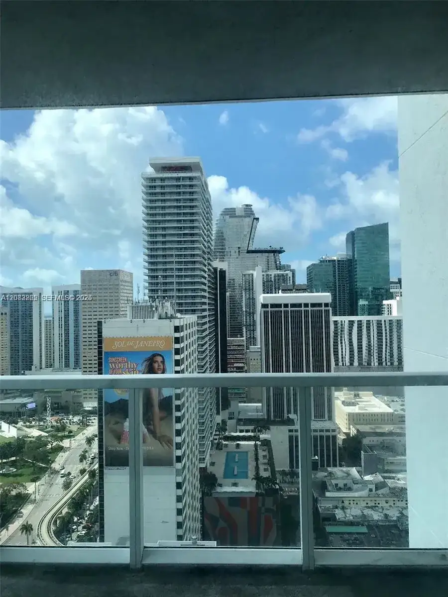 2 bedroom 2 bath Residential Lease for rent at 244 Biscayne Blvd # 1603, Miami FL 33132