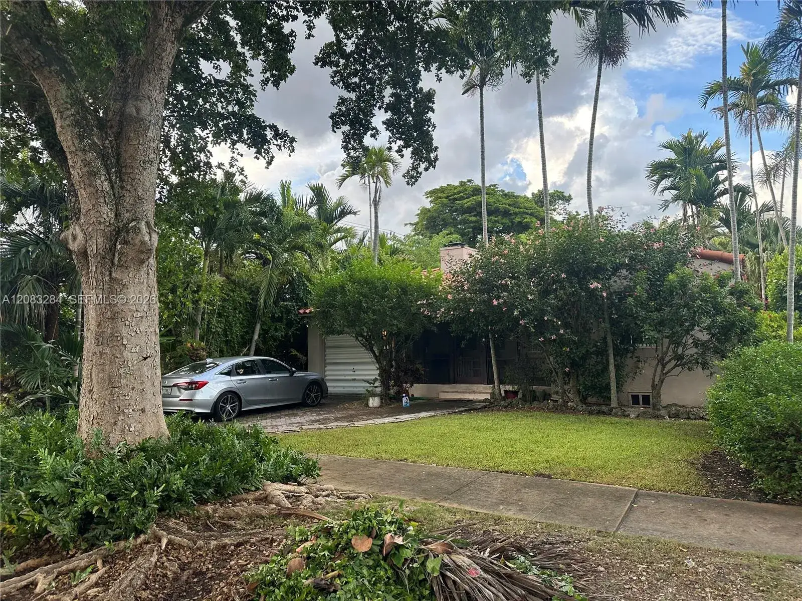 2 bedroom 1 bath Residential for sale at 123 Sarto Ave, Coral Gables FL 33134