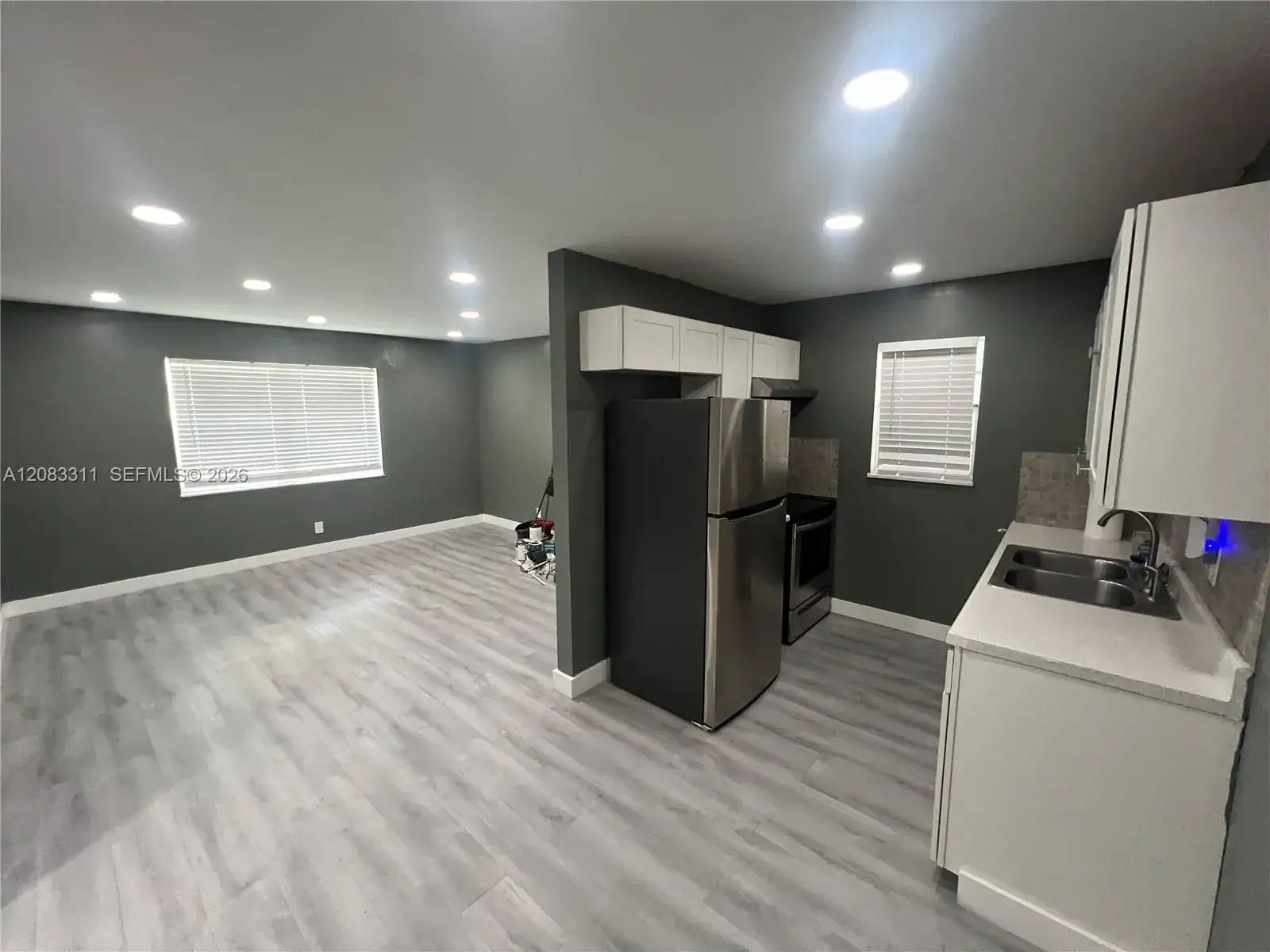 30 SE 4th Ave # 106, Hallandale Beach FL 33009