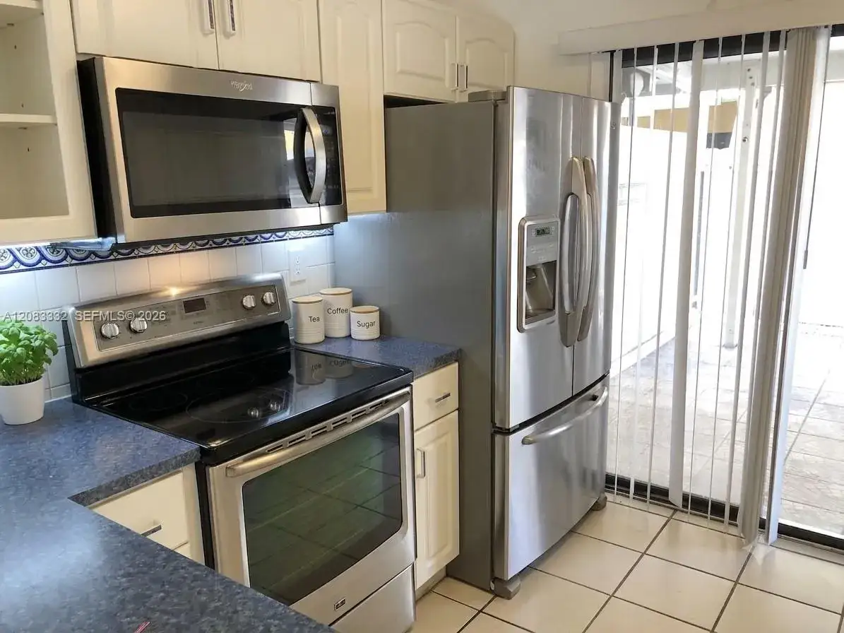 2 bedroom 2 bath Residential for sale at 2775 W 62nd St # 106, Hialeah FL 33016