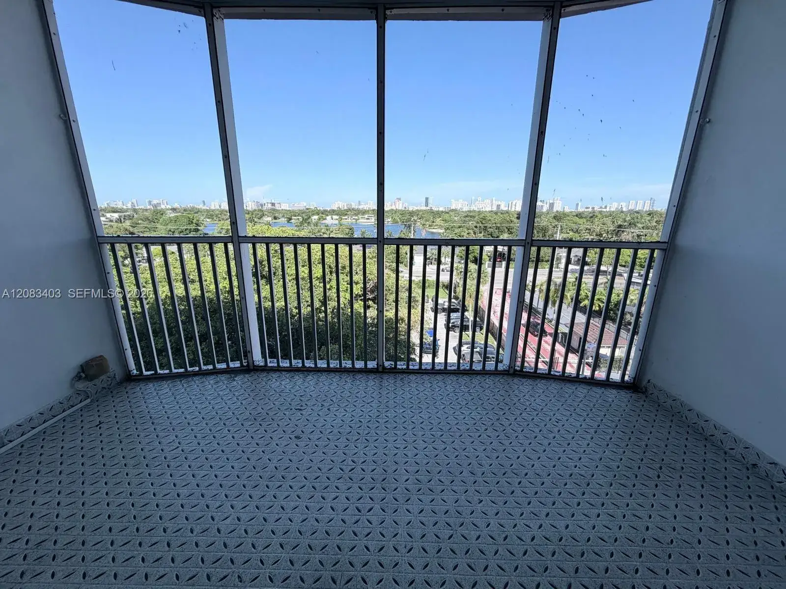 1 bedroom 1 bath Residential Lease for rent at 1780 NE 191st St # 2, Miami FL 33179
