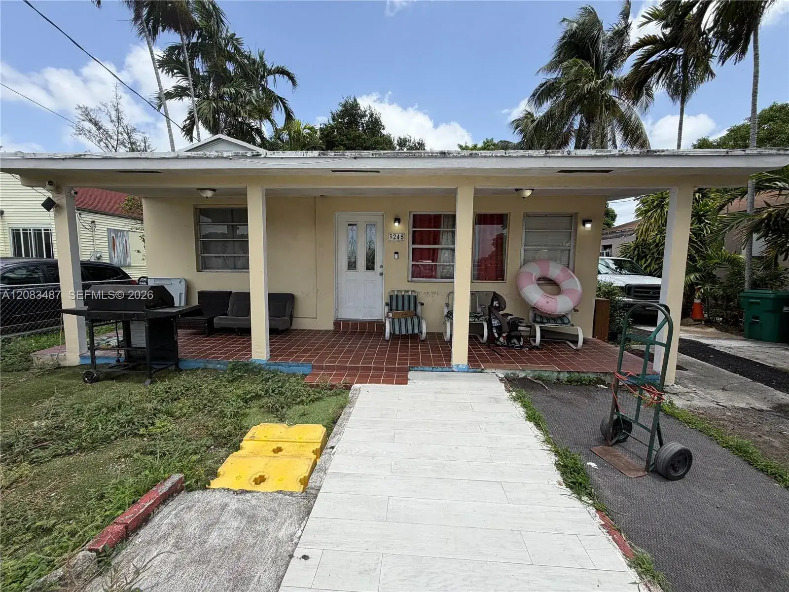 3245 NW 34th St, Miami FL 33142