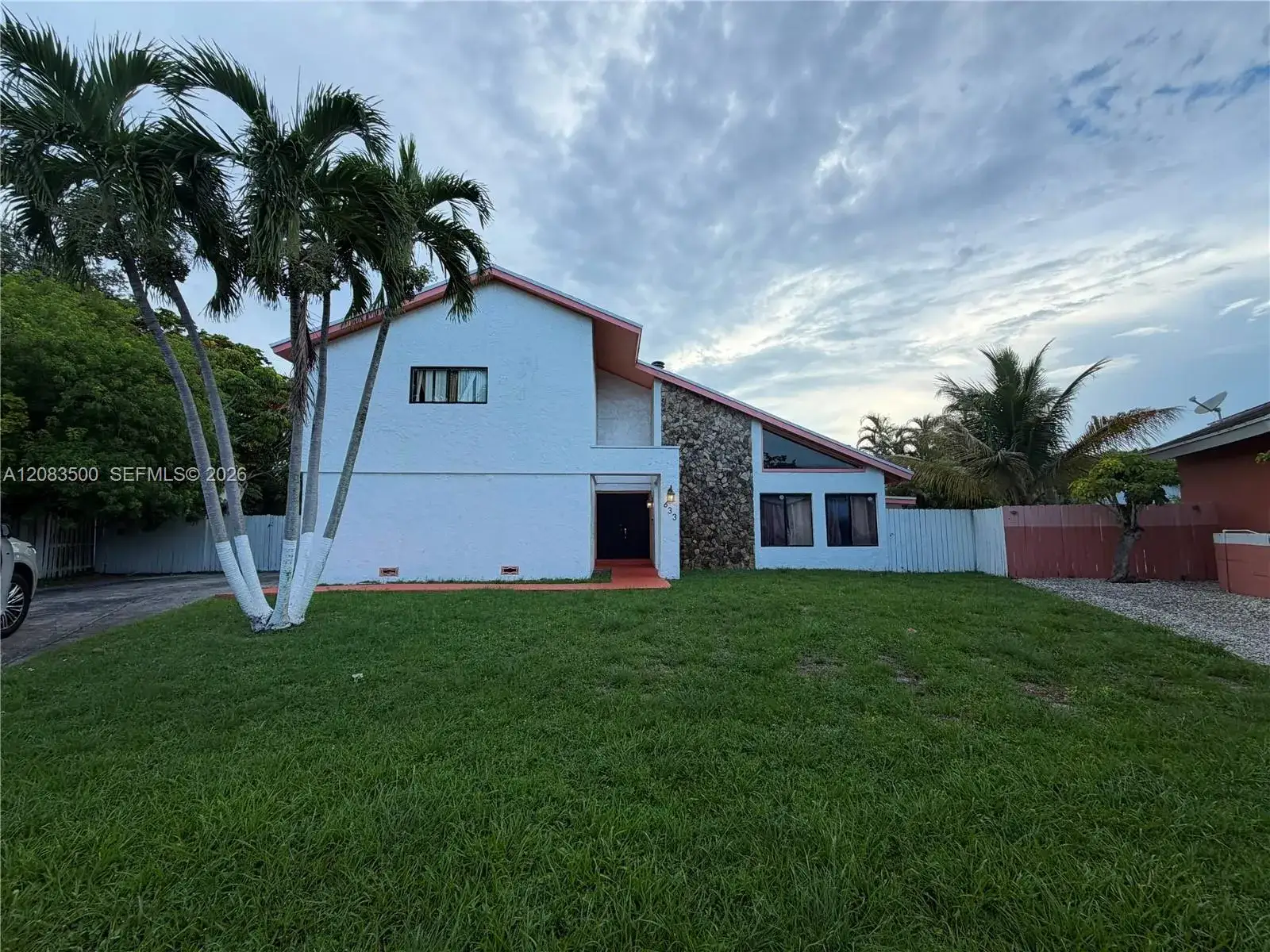 3 bedroom 3 bath Residential Lease for rent at 633 NE 204th Ln # 633, Miami FL 33179