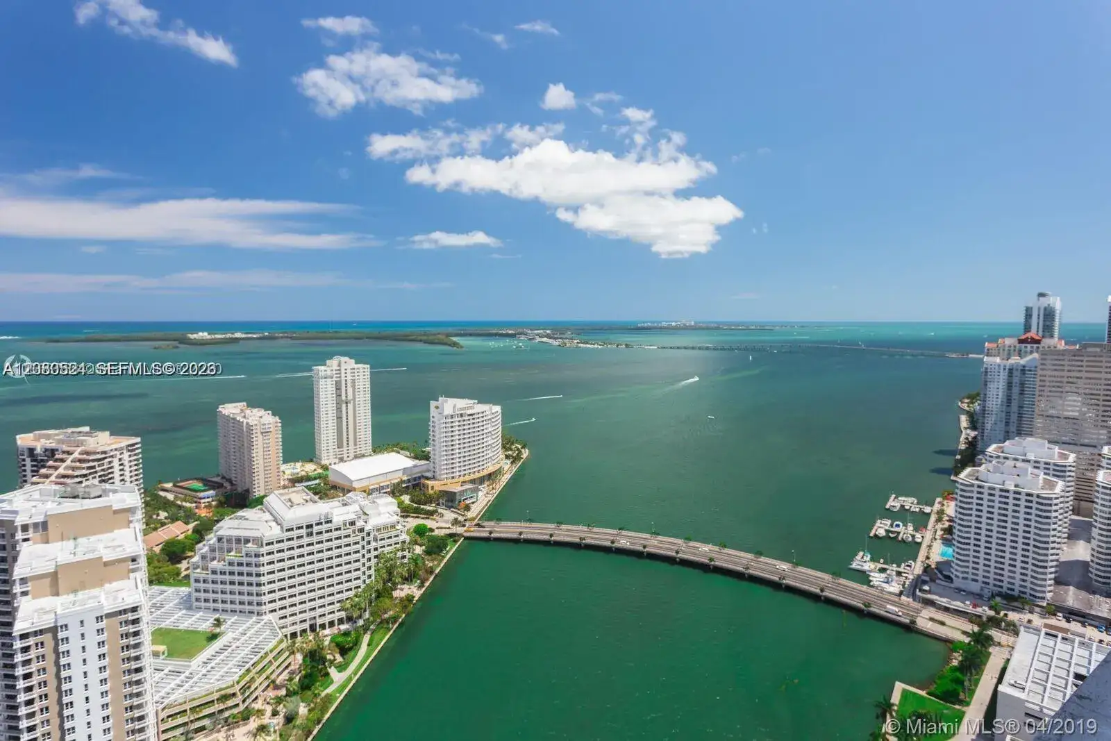 2 bedroom 2 bath Residential Lease for rent at 495 Brickell Ave # 2702, Miami FL 33131