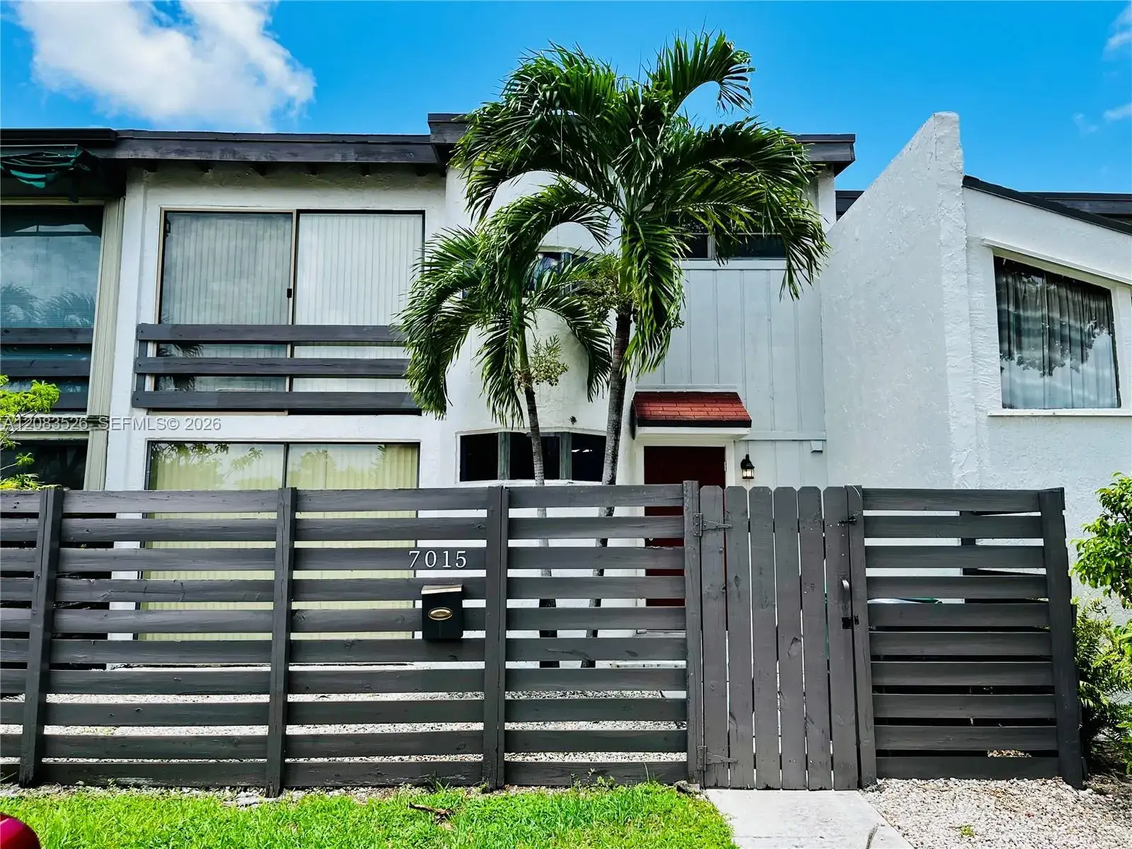 2 bedroom 2 bath Residential Lease for rent at 7015 SW 111th Pl, Miami FL 33173