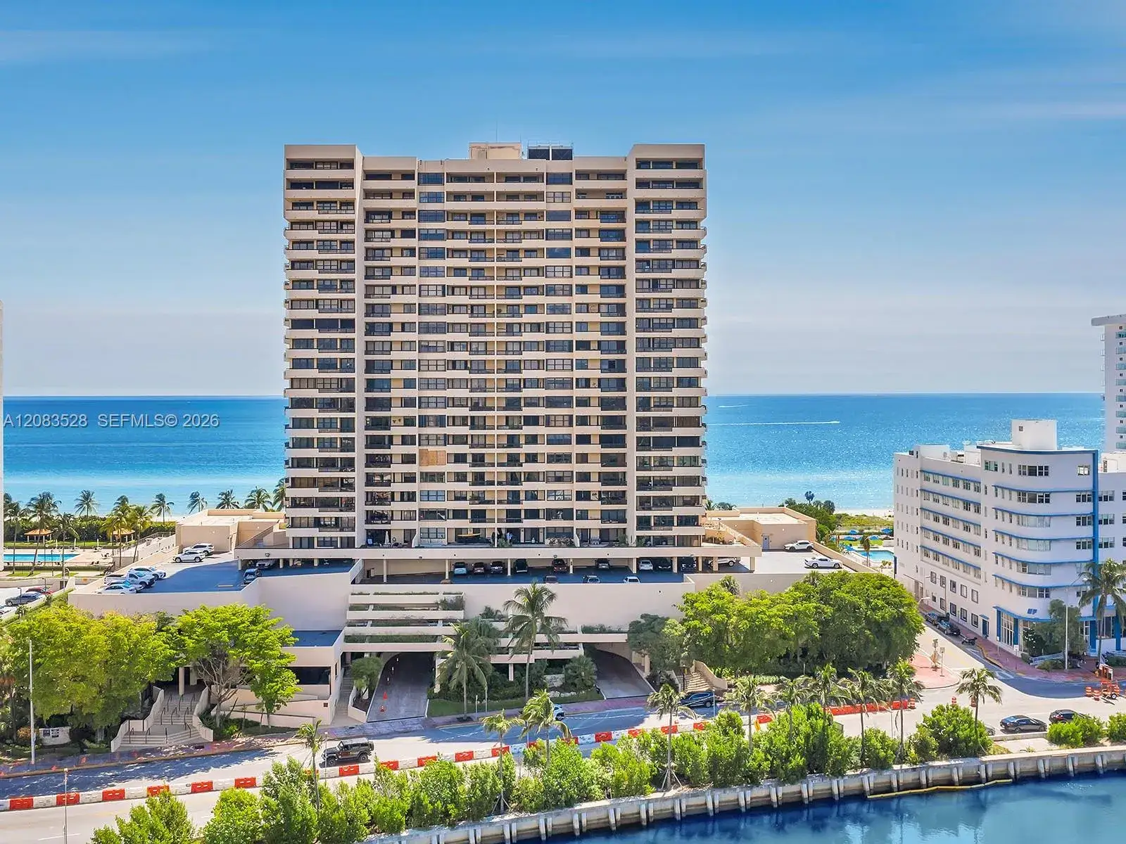 1 bedroom 1 bath Residential for sale at 2555 Collins Ave # 1604, Miami Beach FL 33140