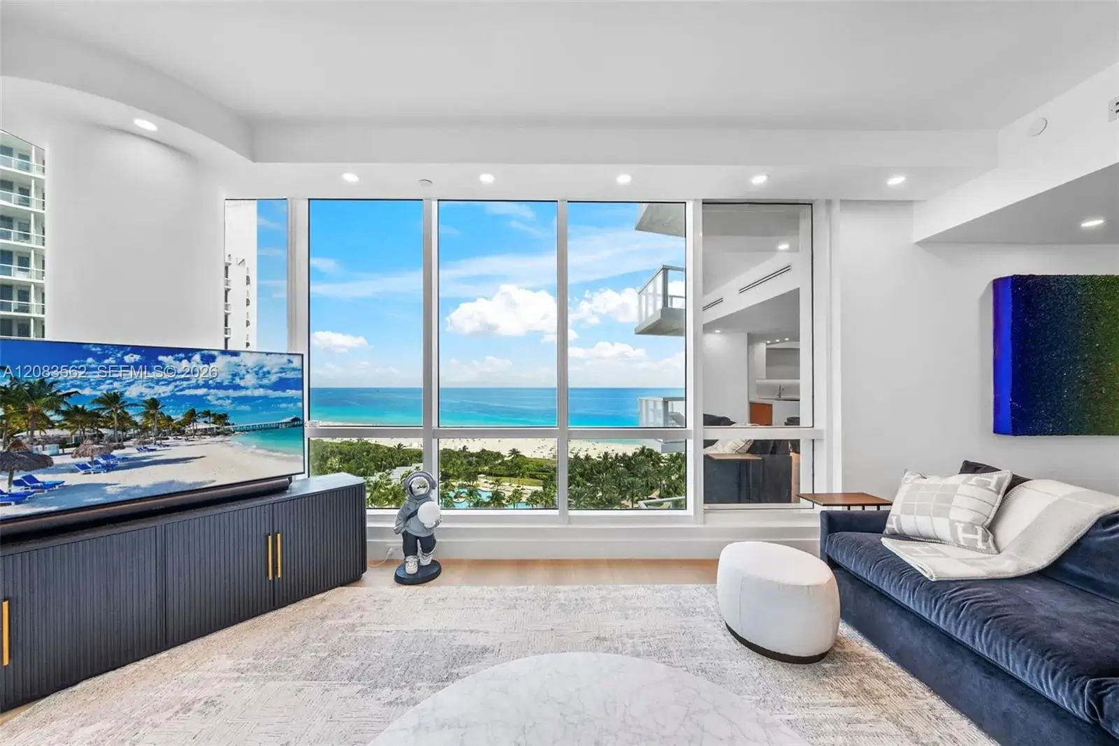 4 bedroom 5 bath Residential for sale at 100 S Pointe Dr, Miami Beach FL 33139