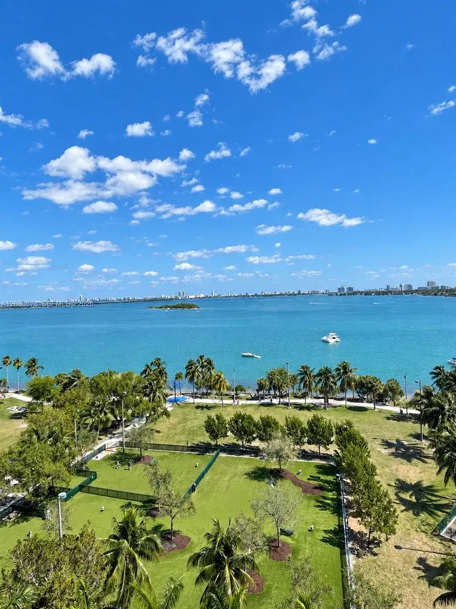 2 bedroom 2 bath Residential for sale at 1800 N Bayshore Dr # 612, Miami FL 33132