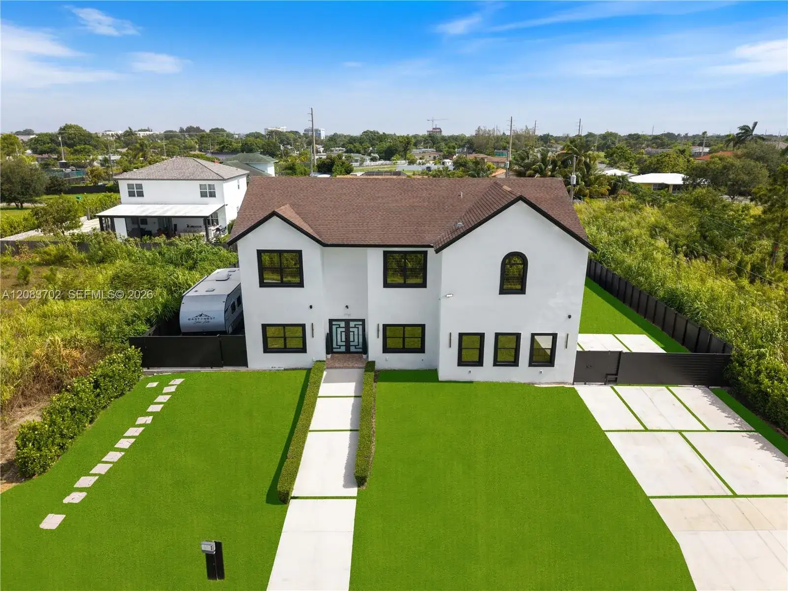 5 bedroom 4 bath Residential Lease for rent at 11761 SW 226th Ter, Miami FL 33170
