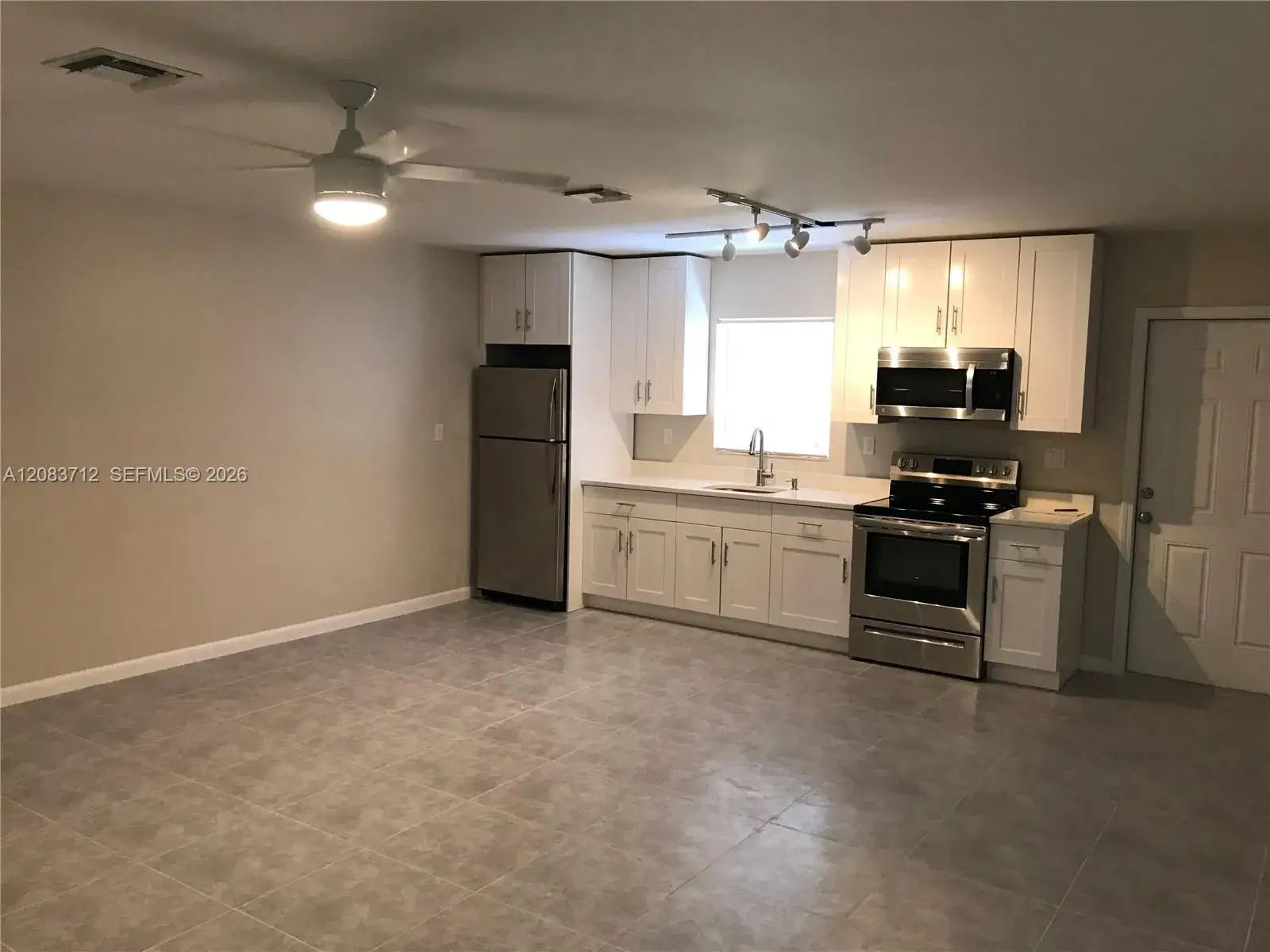 2 bedroom 2 bath Residential Lease for rent at 614 NW 2nd St # A, Delray Beach FL 33444