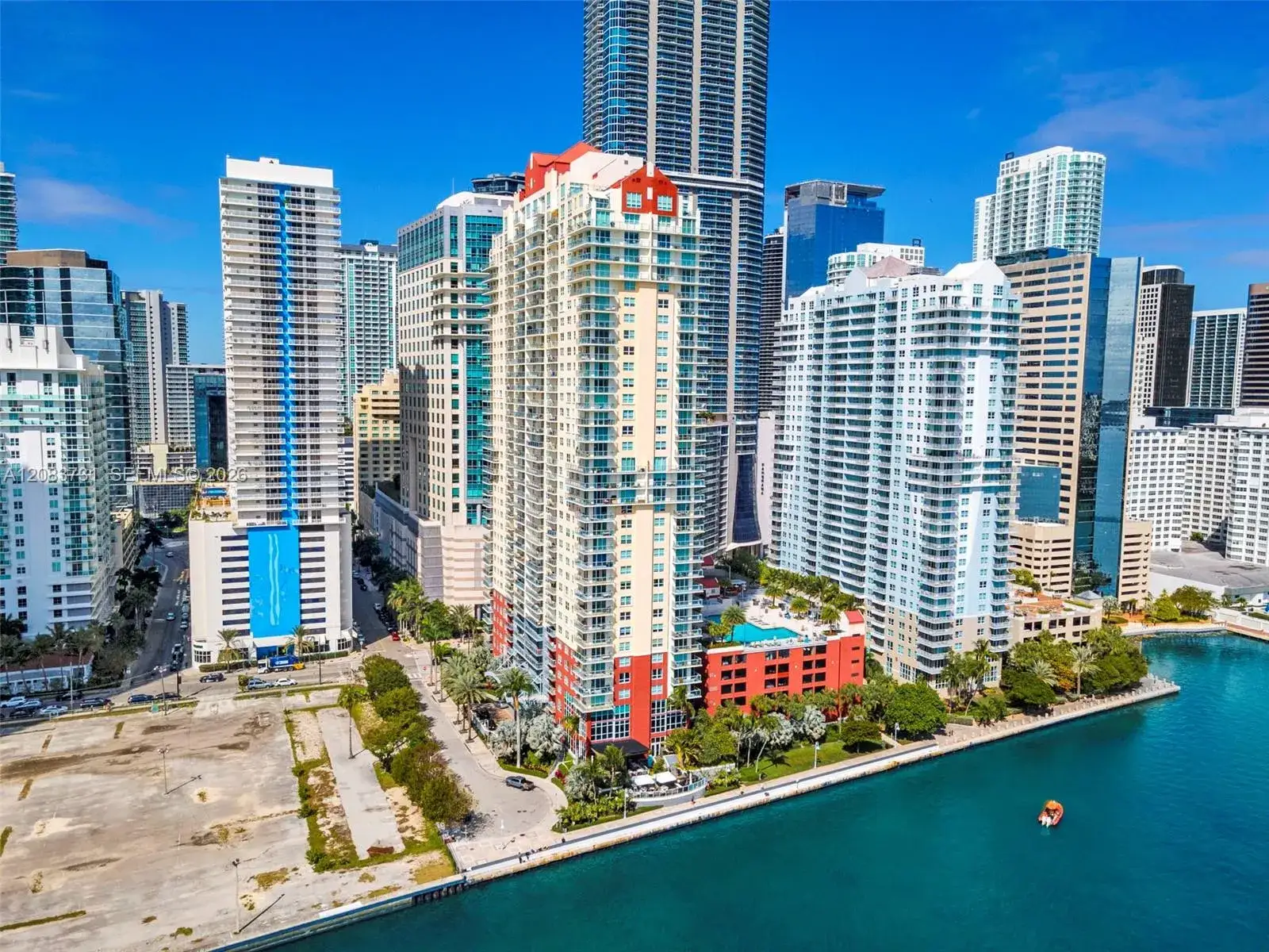 2 bedroom 2 bath Residential Lease for rent at 1155 Brickell Bay Dr # 202, Miami FL 33131
