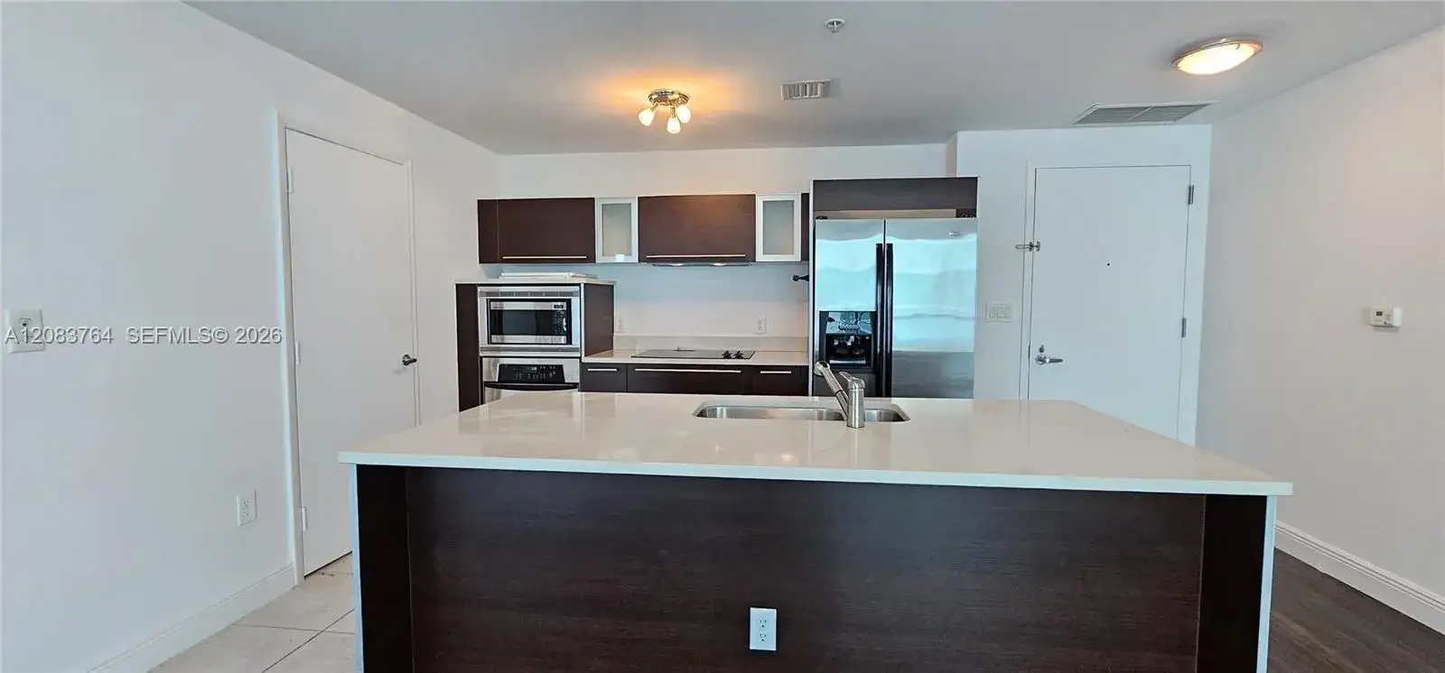 1 bedroom 1 bath Residential Lease for rent at 1900 N Bayshore Dr # 1617, Miami FL 33132