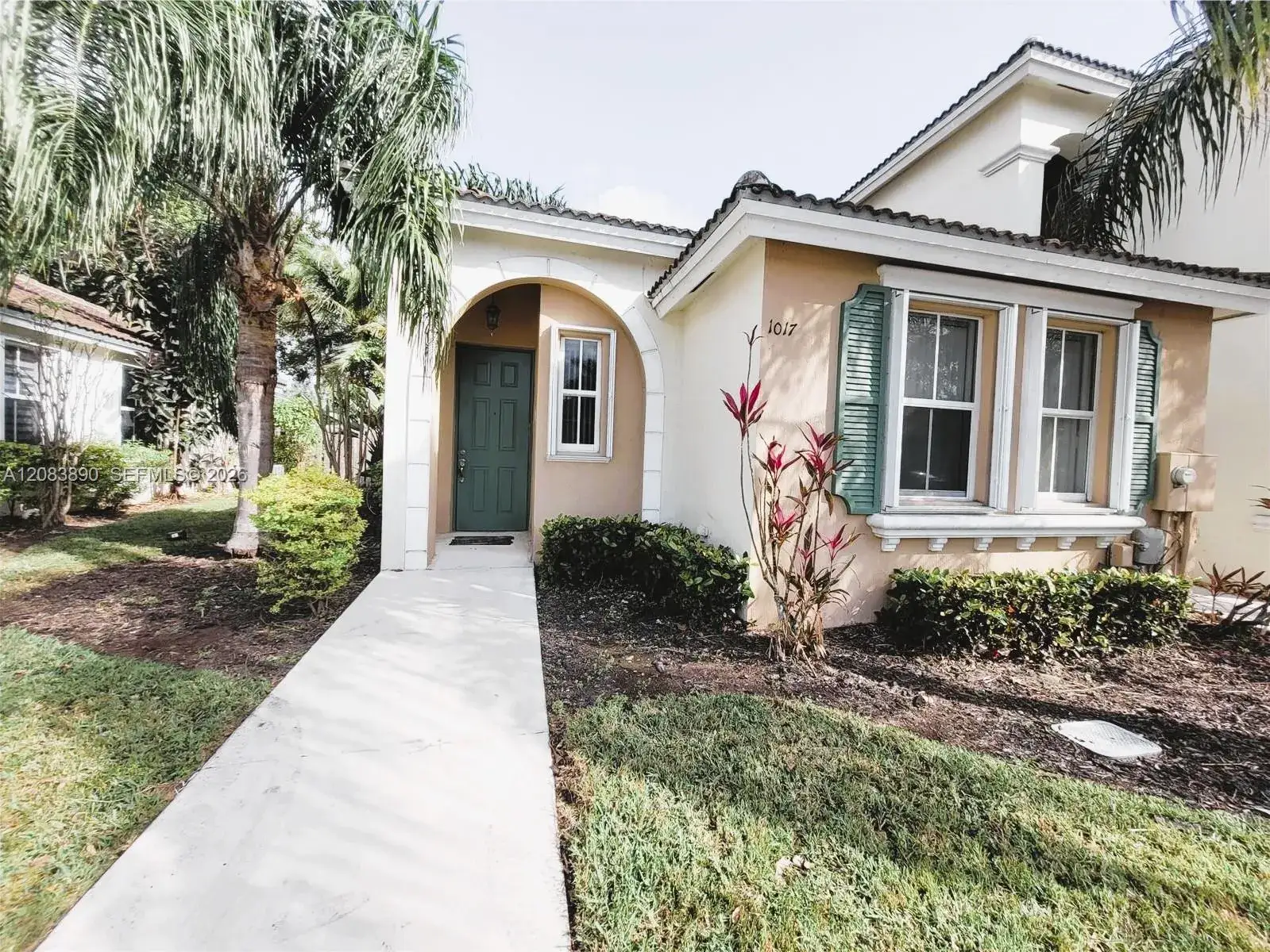 1017 NE 42nd Pl, Homestead FL 33033