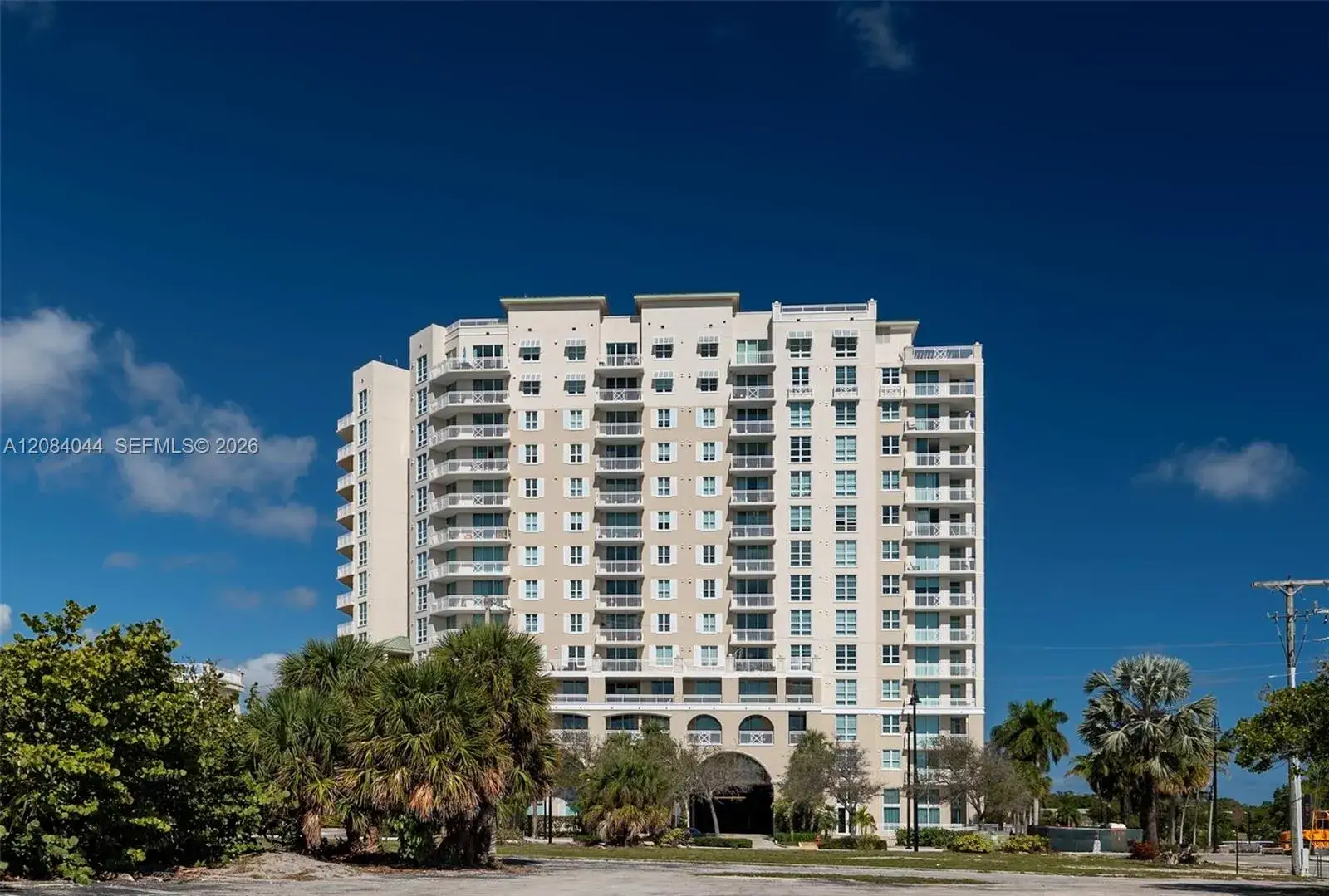 2 bedroom 2 bath Residential Lease for rent at 350 N Federal Hwy # 512, Boynton Beach FL 33435