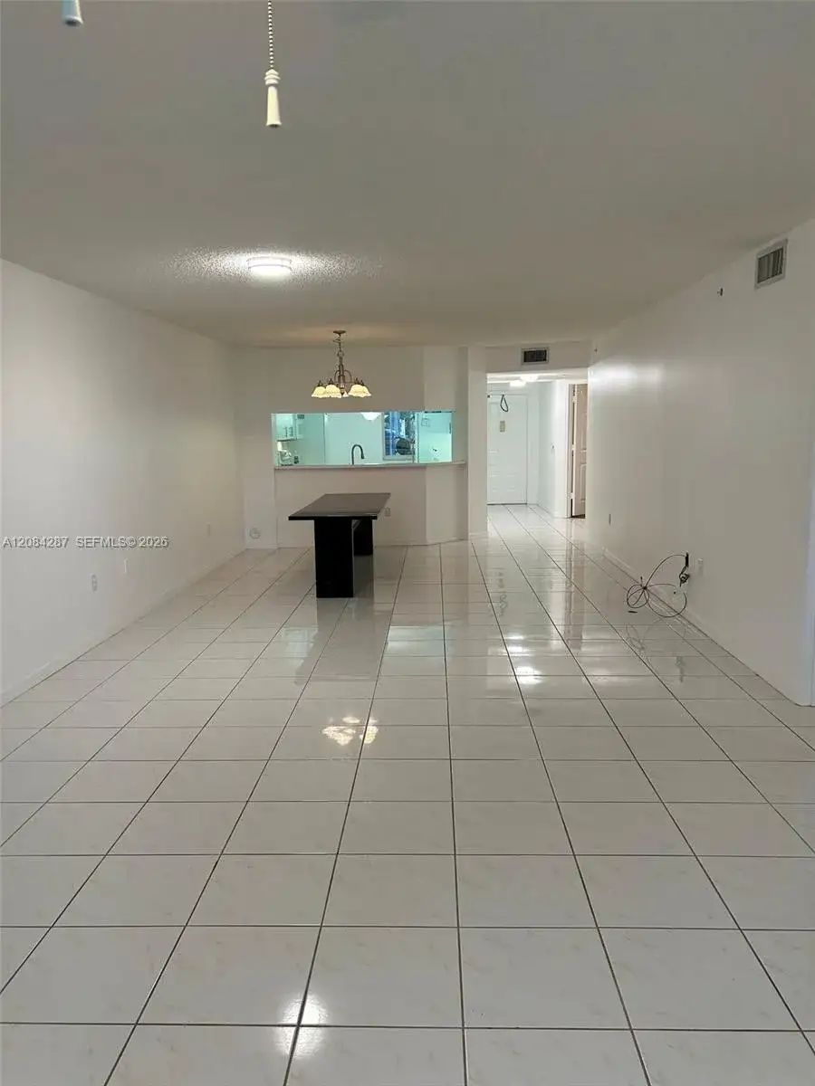 2 bedroom 2 bath Residential for sale at 2541 N Nob Hill Rd # 109, Sunrise FL 33322