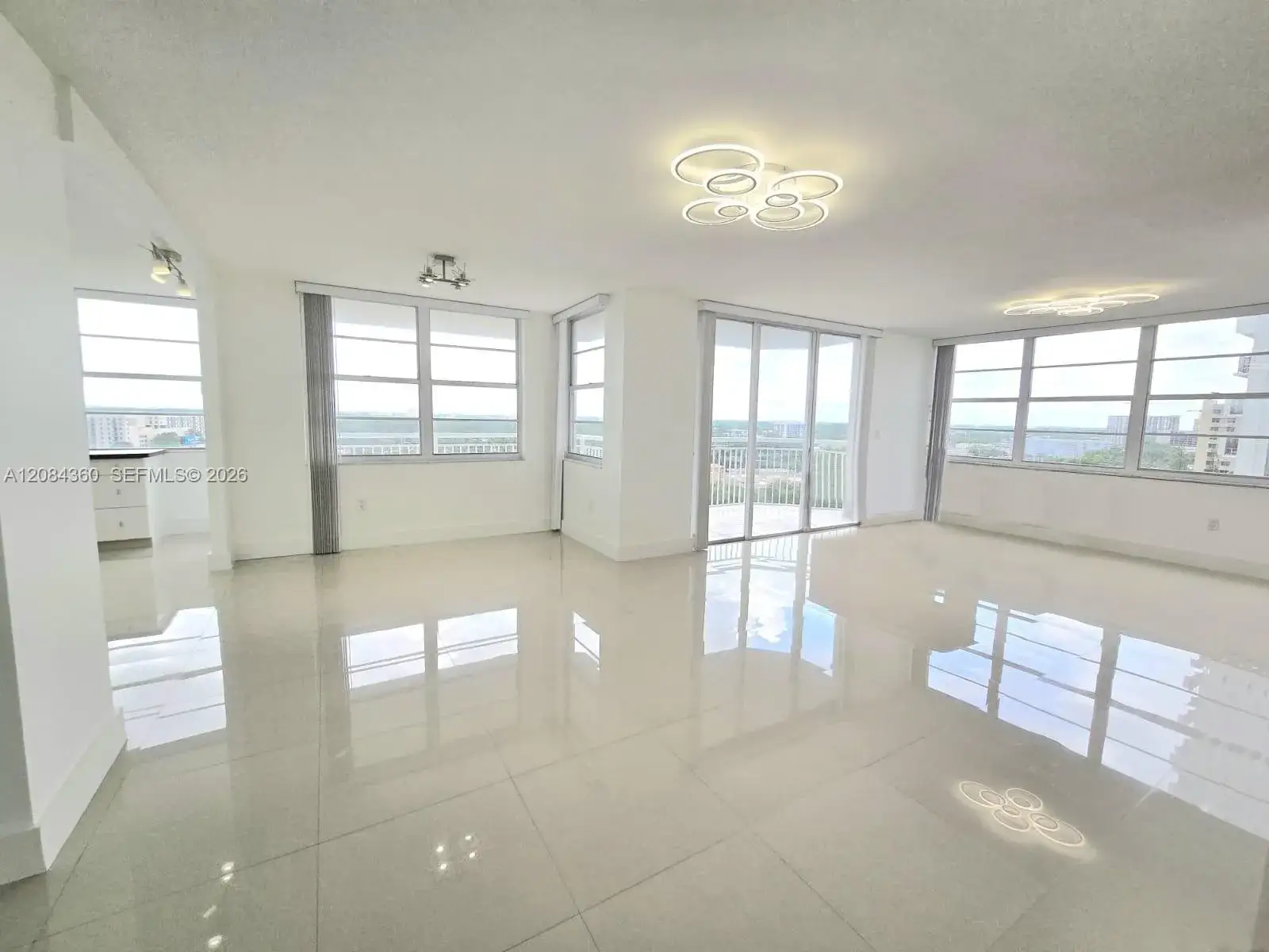 18051 Biscayne Blvd # 1204, Aventura FL 33160