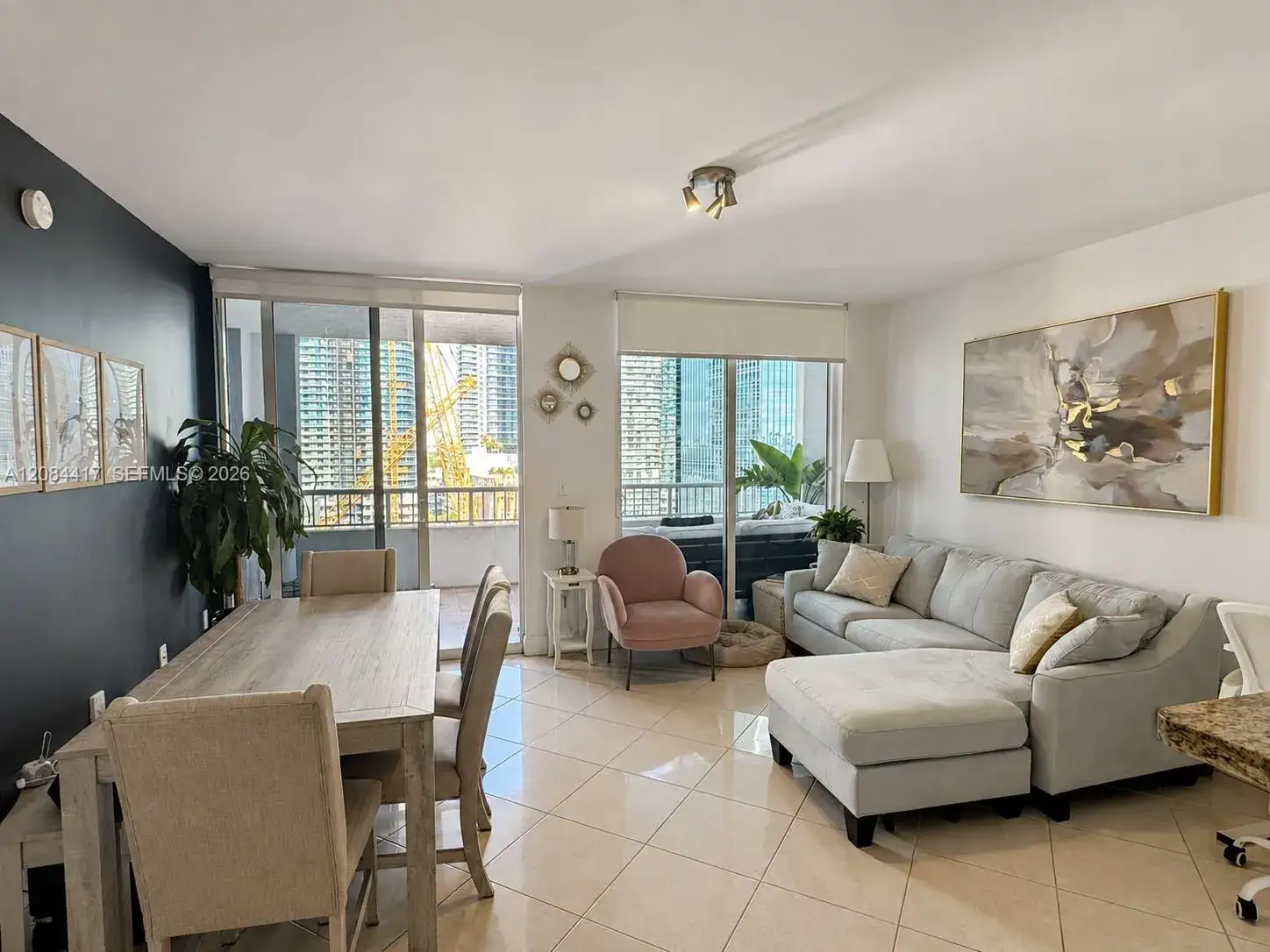 1 bedroom 1 bath Residential Lease for rent at 170 SE 14th St # 2007, Miami FL 33131