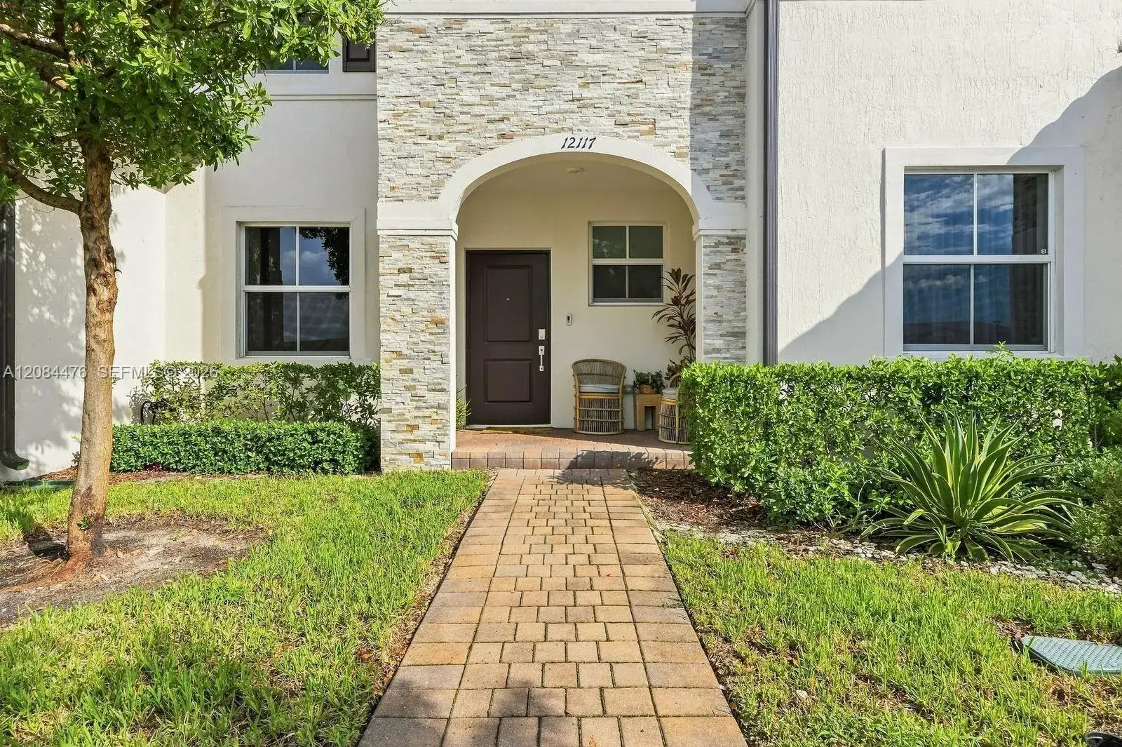 12117 NW 23rd Ct, Miami FL 33167