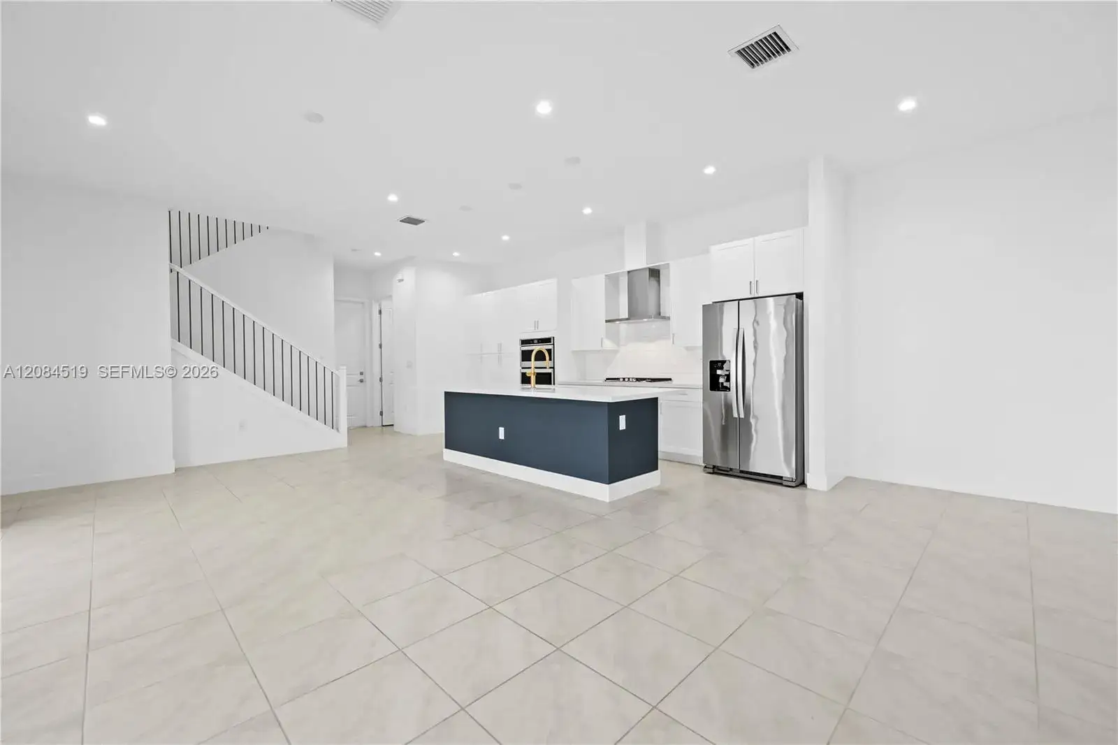 3 bedroom 2 bath Residential for sale at 4402 NW 81st Ave, Doral FL 33166