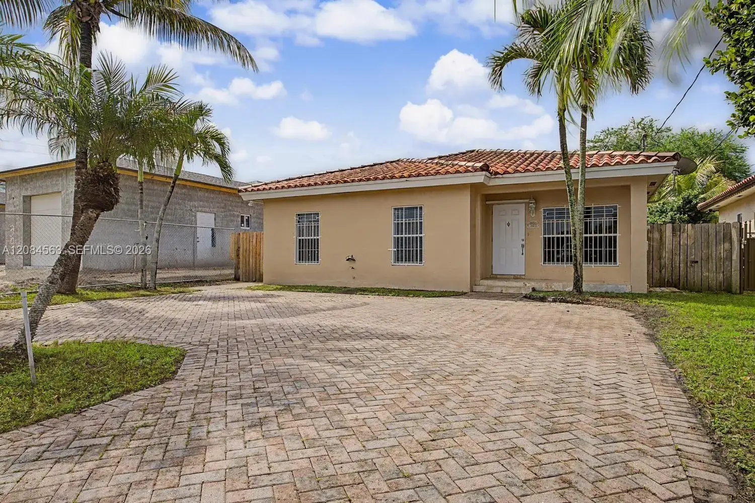 309 SW 2nd St, Florida City FL 33034