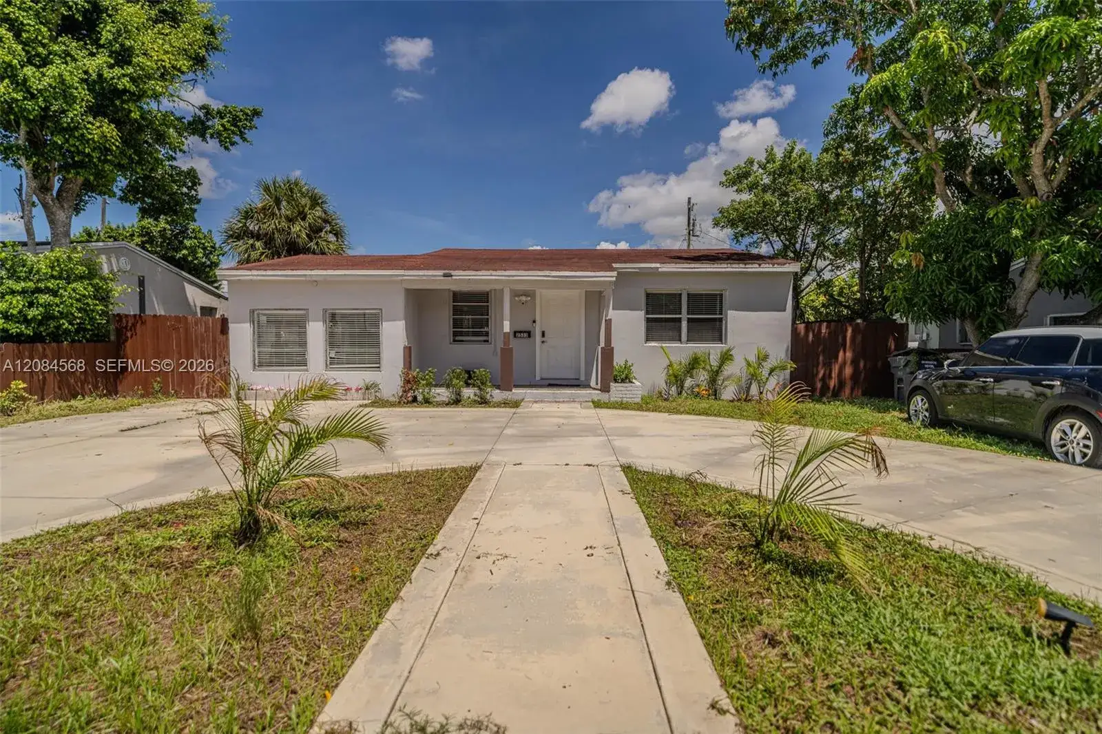 2533 Wiley St, Hollywood FL 33020