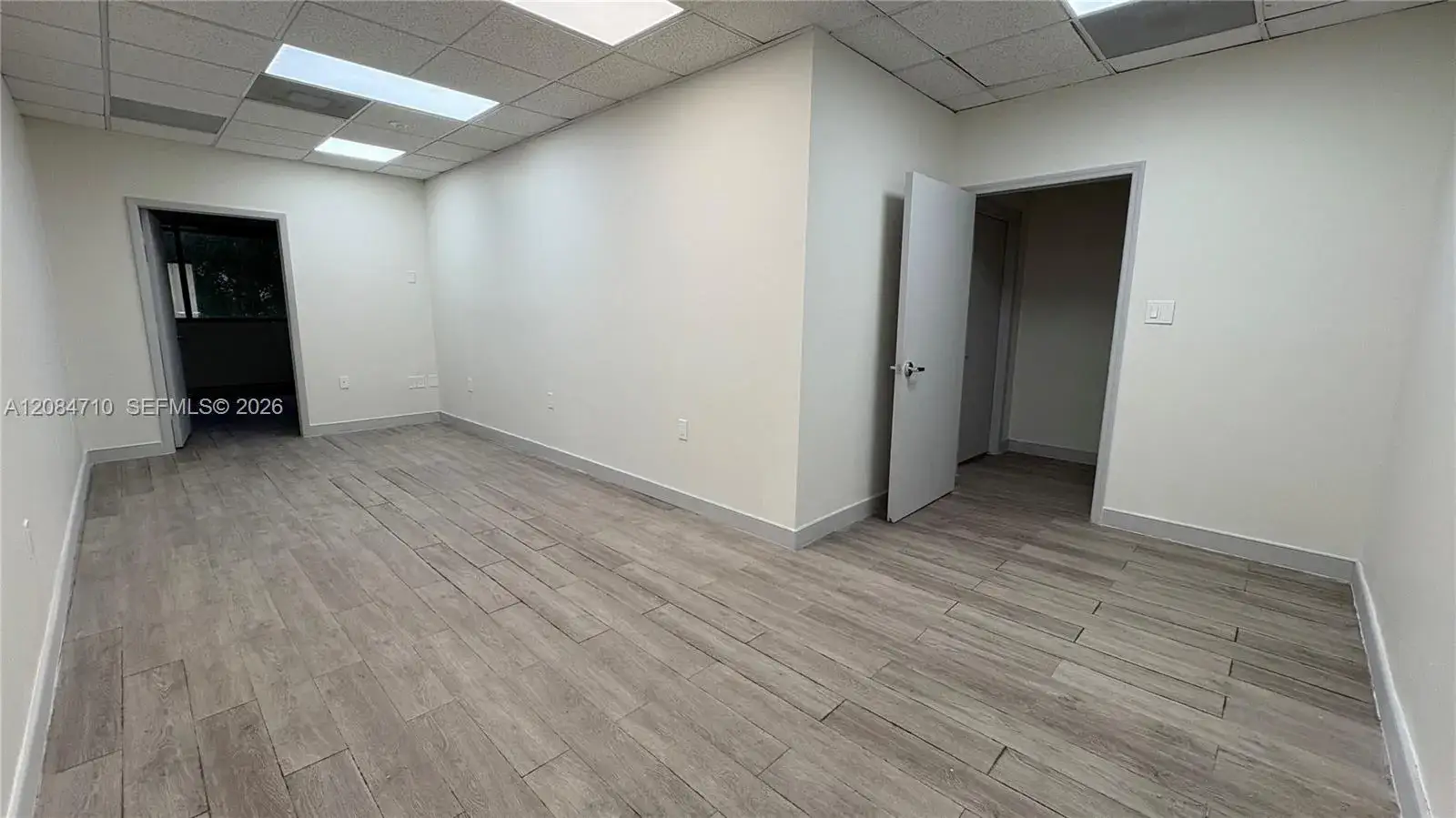 Commercial Sale for sale at 2950 NW 62nd St # 235B, Fort Lauderdale FL 33309